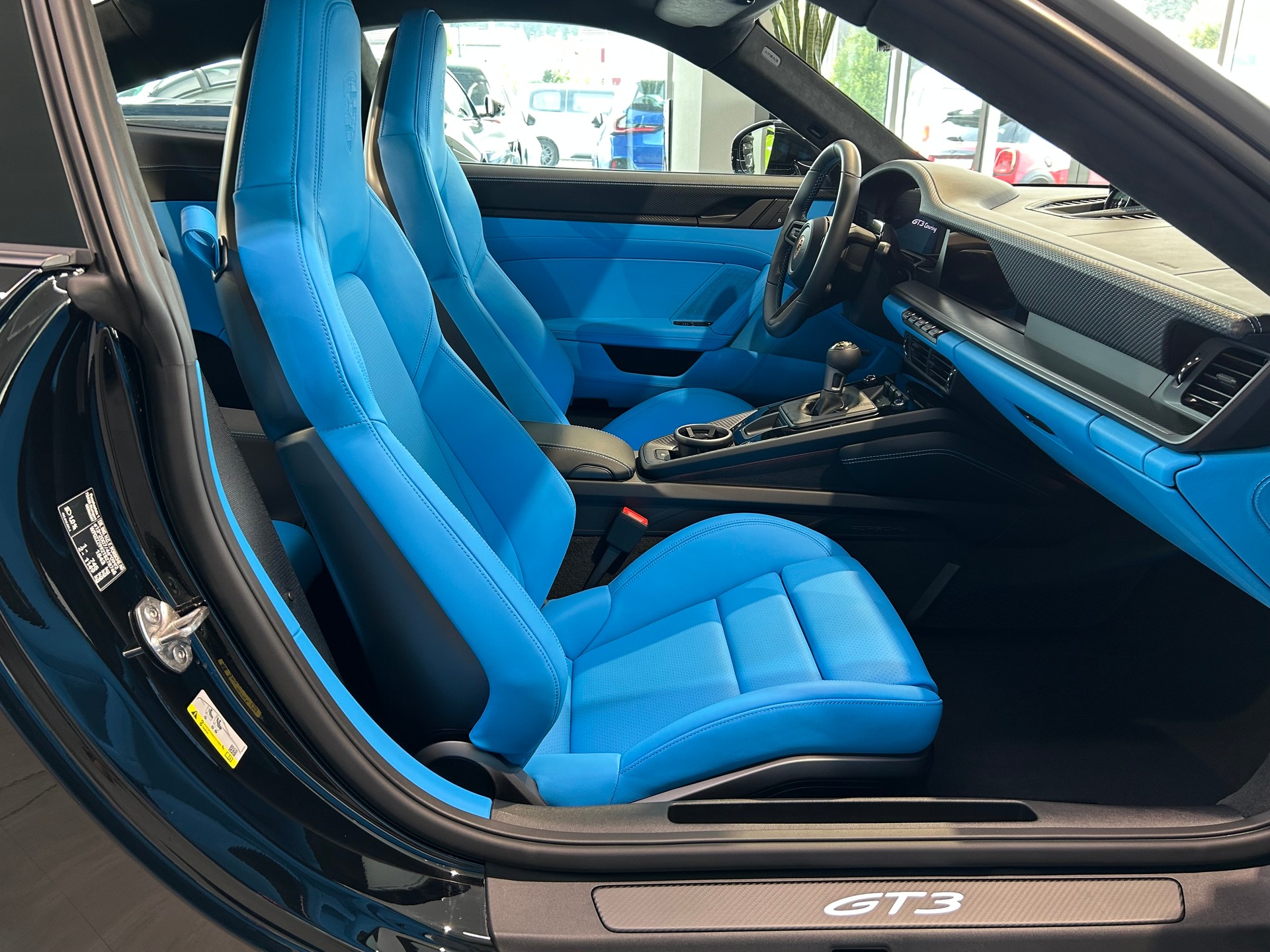 PORSCHE 911 GT3 Touring-image-11