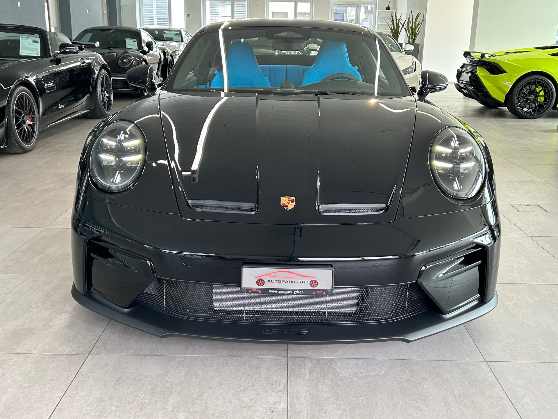 PORSCHE 911 GT3 Touring-showroom-element-2
