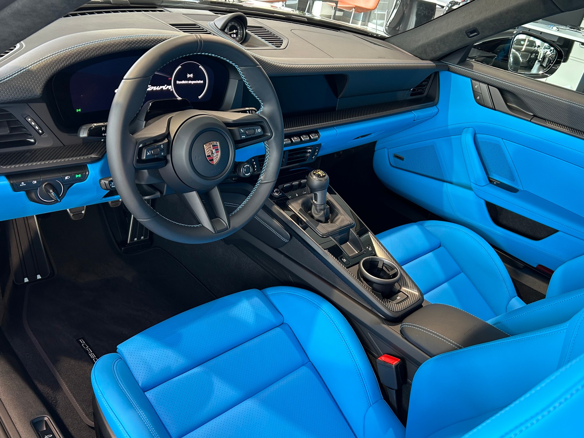 PORSCHE 911 GT3 Touring-image-8