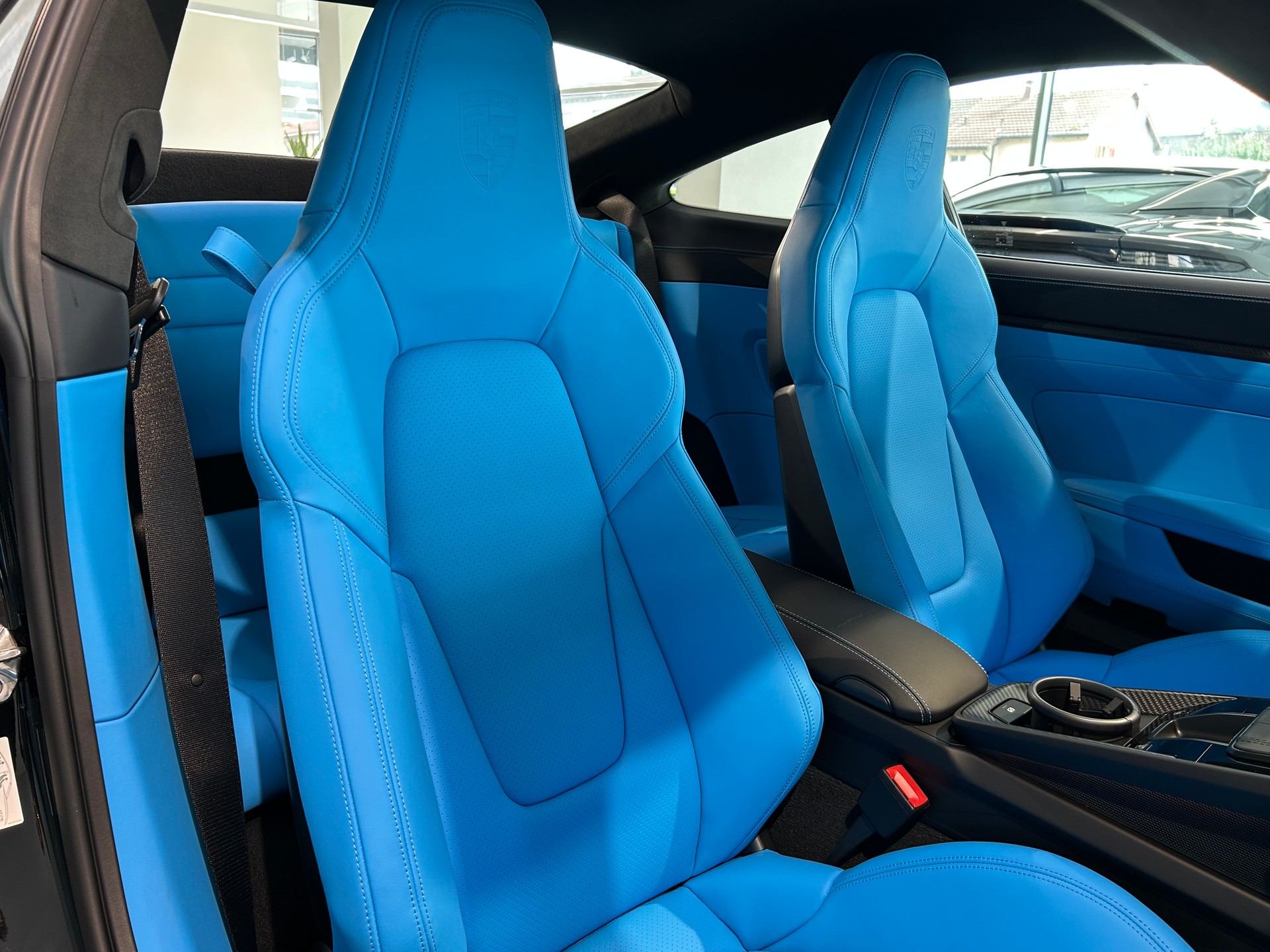 PORSCHE 911 GT3 Touring-image-13