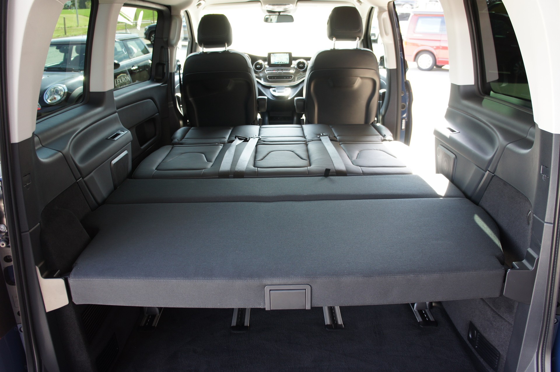 MERCEDES-BENZ V 300 d kompakt 4Matic 9G-Tronic kurz-image-14