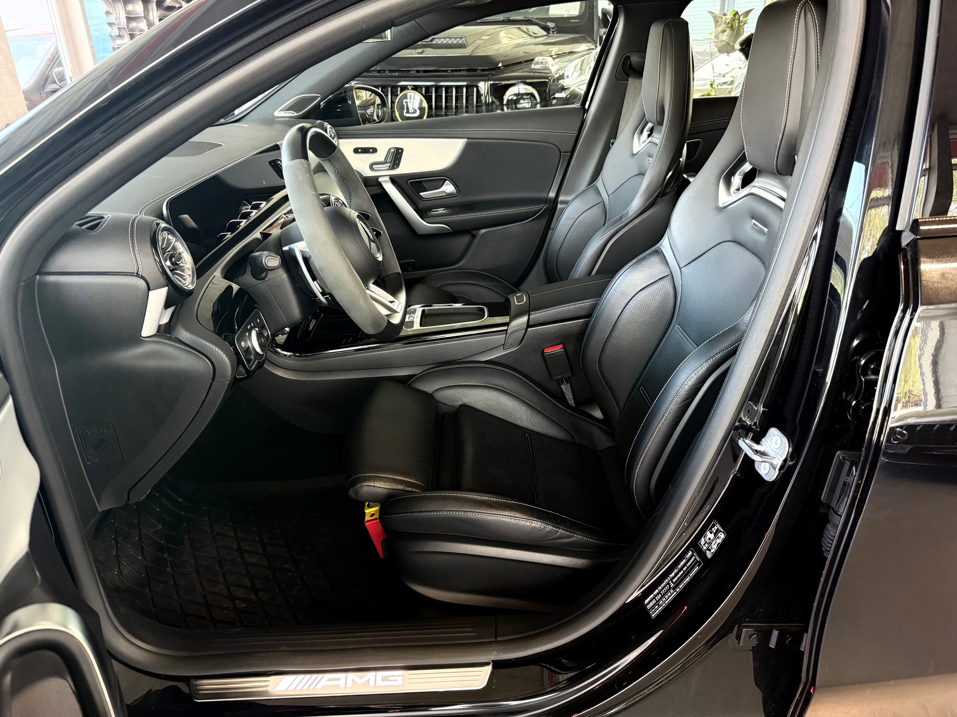 MERCEDES-BENZ A AMG 45 S 4Matic+ 8G-DCT-image-11