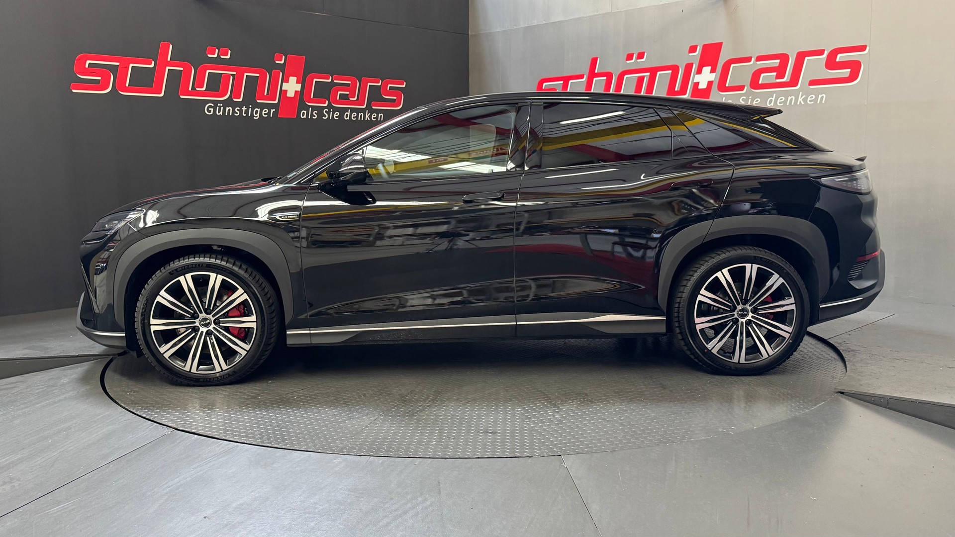 BYD Sealion 7 91,3 kWh Excellence AWD AHK-showroom-element-3