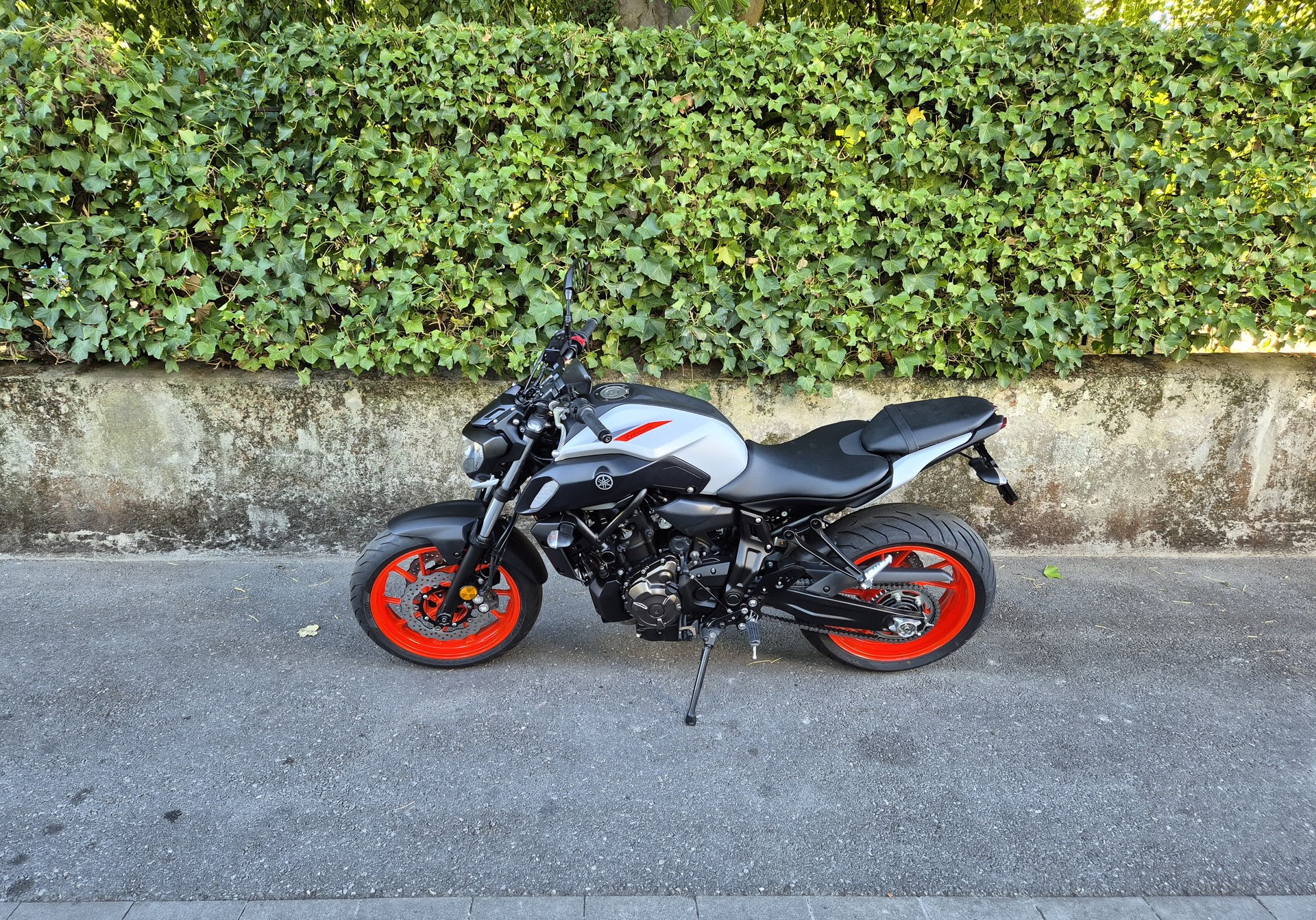 YAMAHA MT-07 ABS (35kW)-image-2