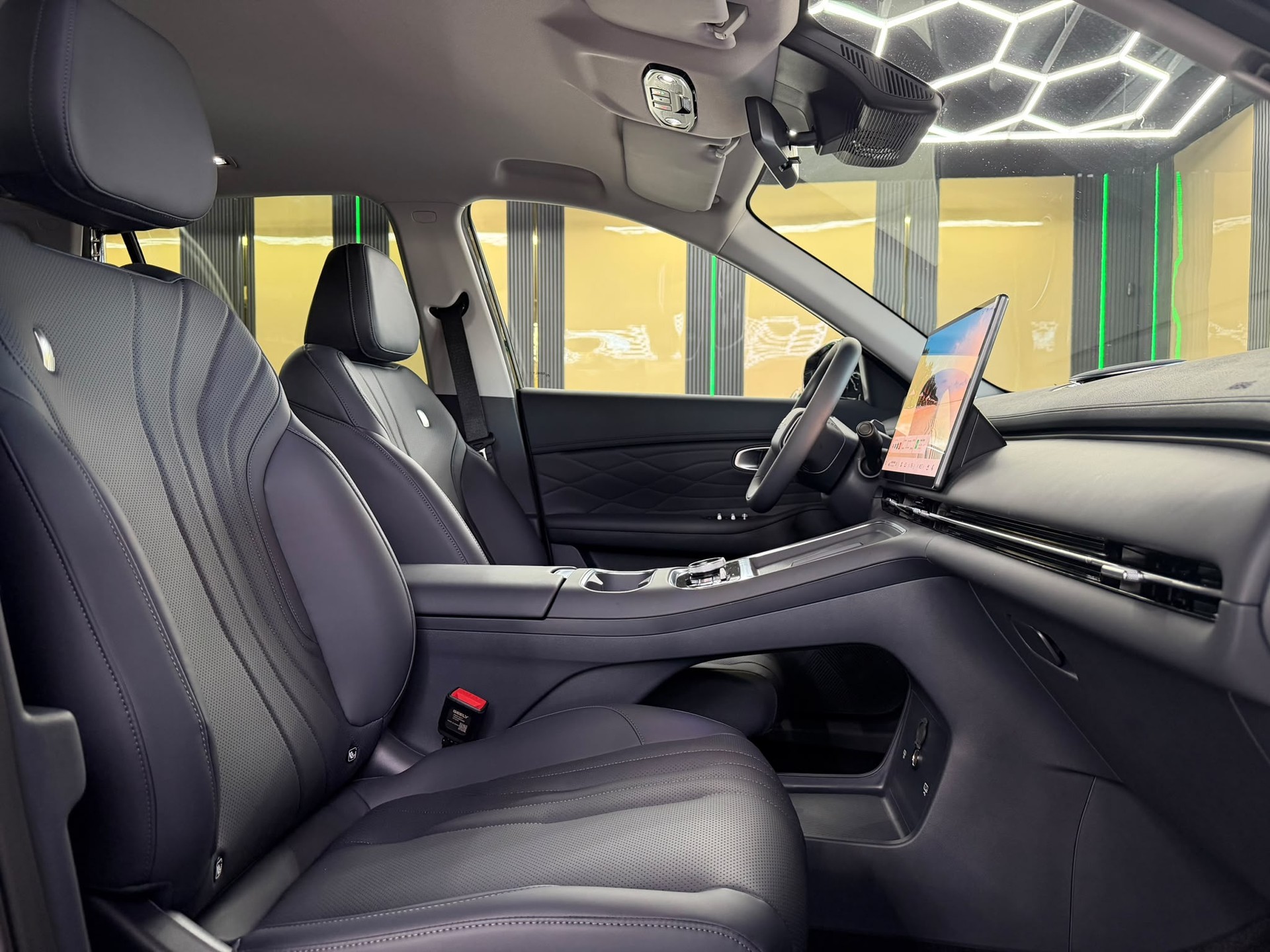 GEELY STARRAY EM-i Pro +-image-11