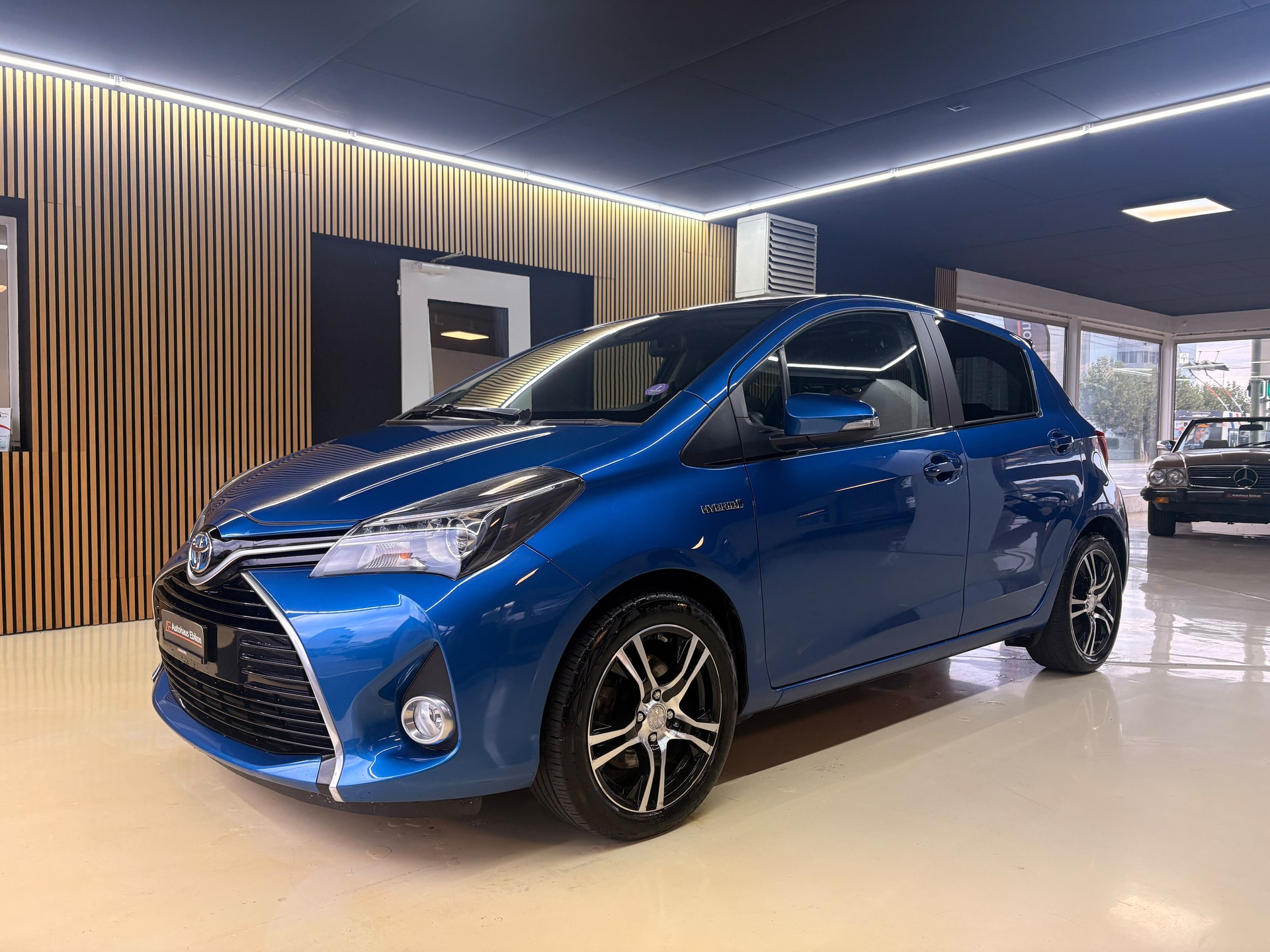 TOYOTA Yaris 1.5 VVT-i Hybrid Sol Premium e-CVT-showroom-element-2