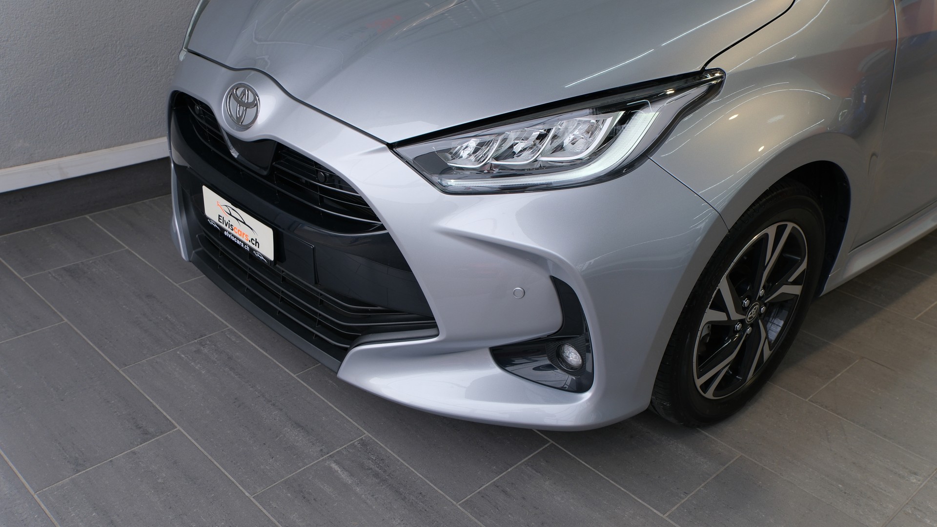 TOYOTA Yaris 1.5 Trend e-CVT-image-28