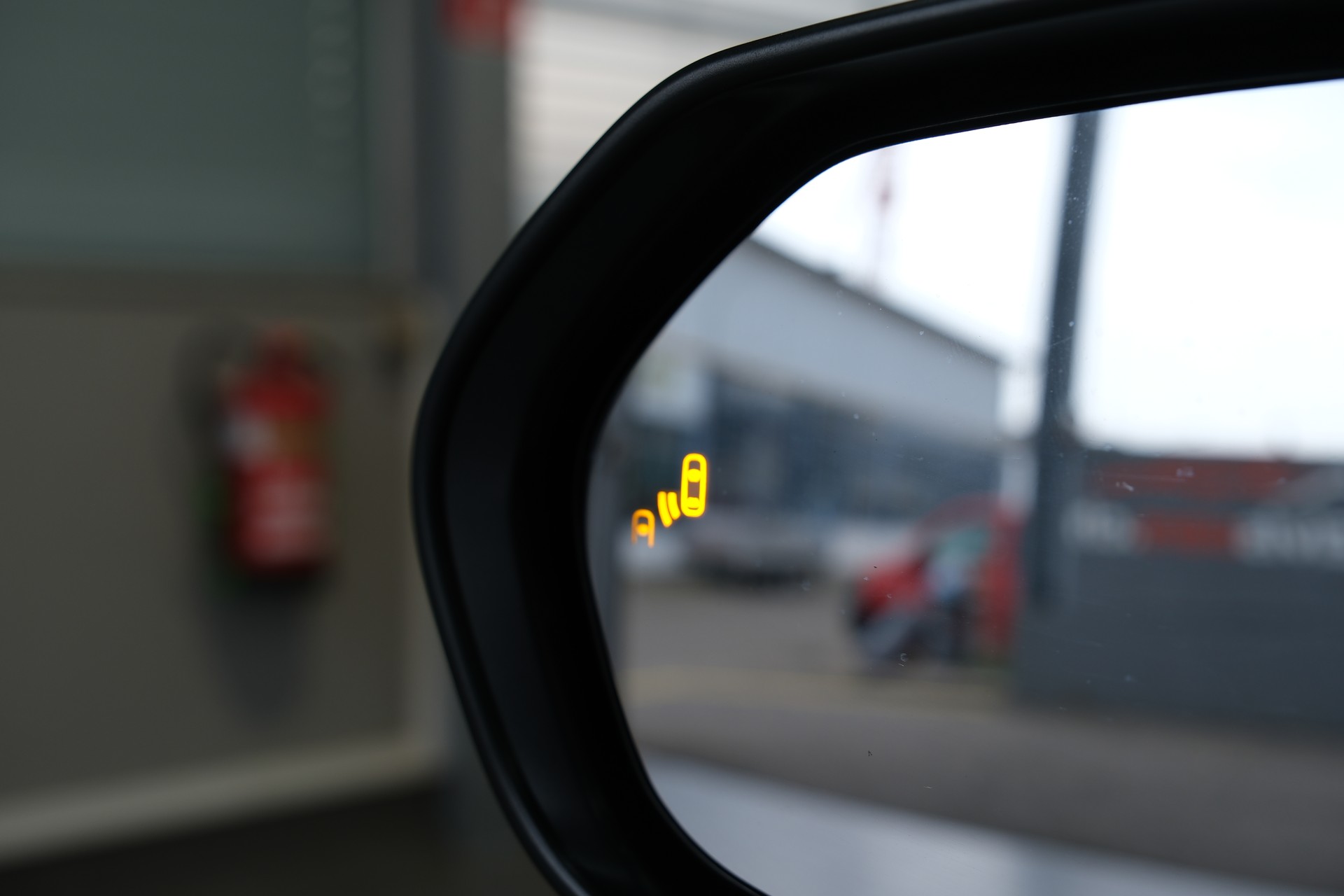 TOYOTA Yaris 1.5 Trend e-CVT-image-22
