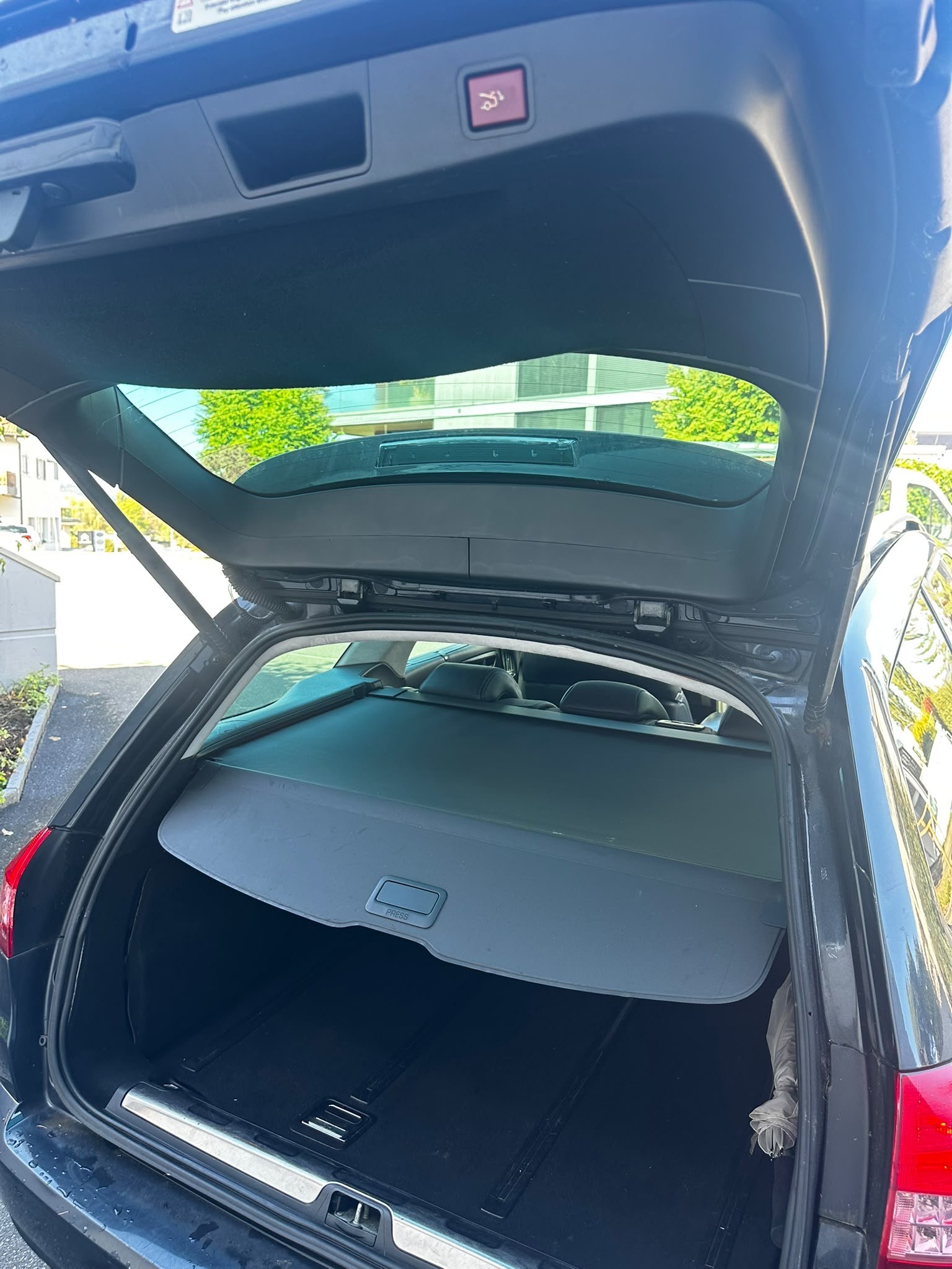 CITROEN C5 Tourer 2.7 HDi V6 Dynamique+ Automatic-image-6
