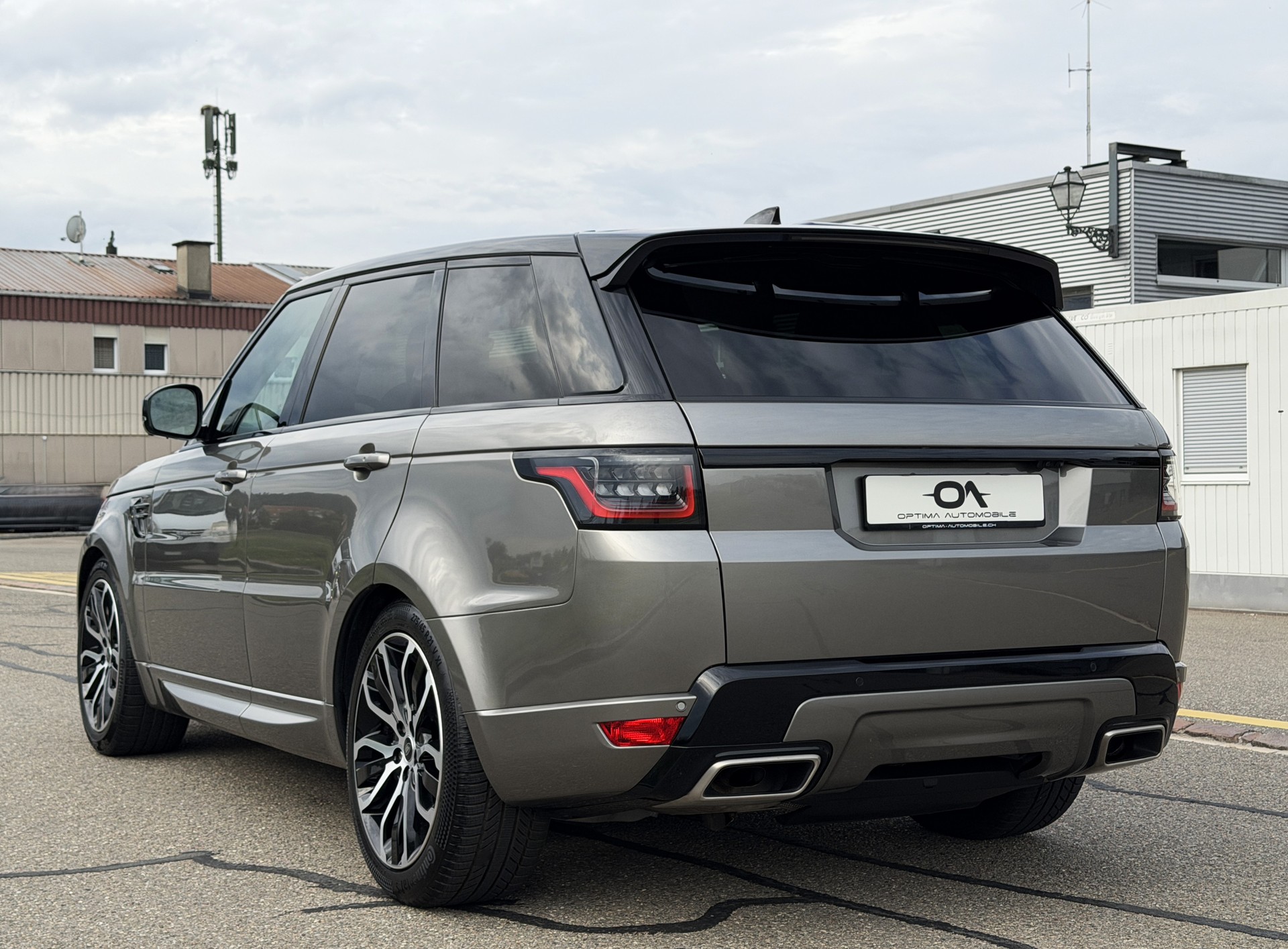 LAND ROVER Range Rover Sport D300 3.0D I6 MHEV HSE Dynamic 301PS - *1.HAND* - *VOLLAUSSTATTUNG* - *AHK 3500KG* - *GARANTIE*-image-4