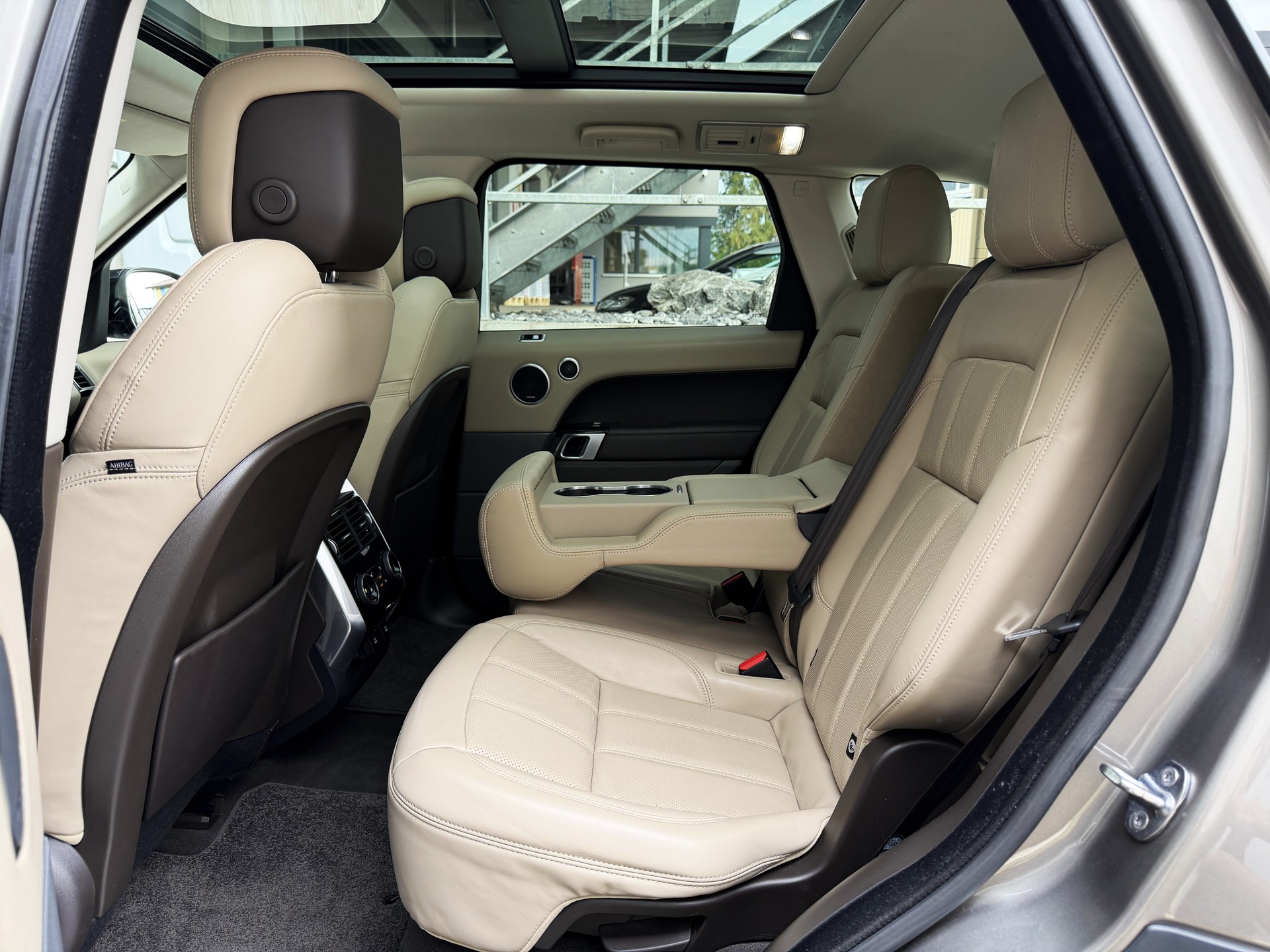 LAND ROVER Range Rover Sport D300 3.0D I6 MHEV HSE Dynamic 301PS - *1.HAND* - *VOLLAUSSTATTUNG* - *AHK 3500KG* - *GARANTIE*-image-22