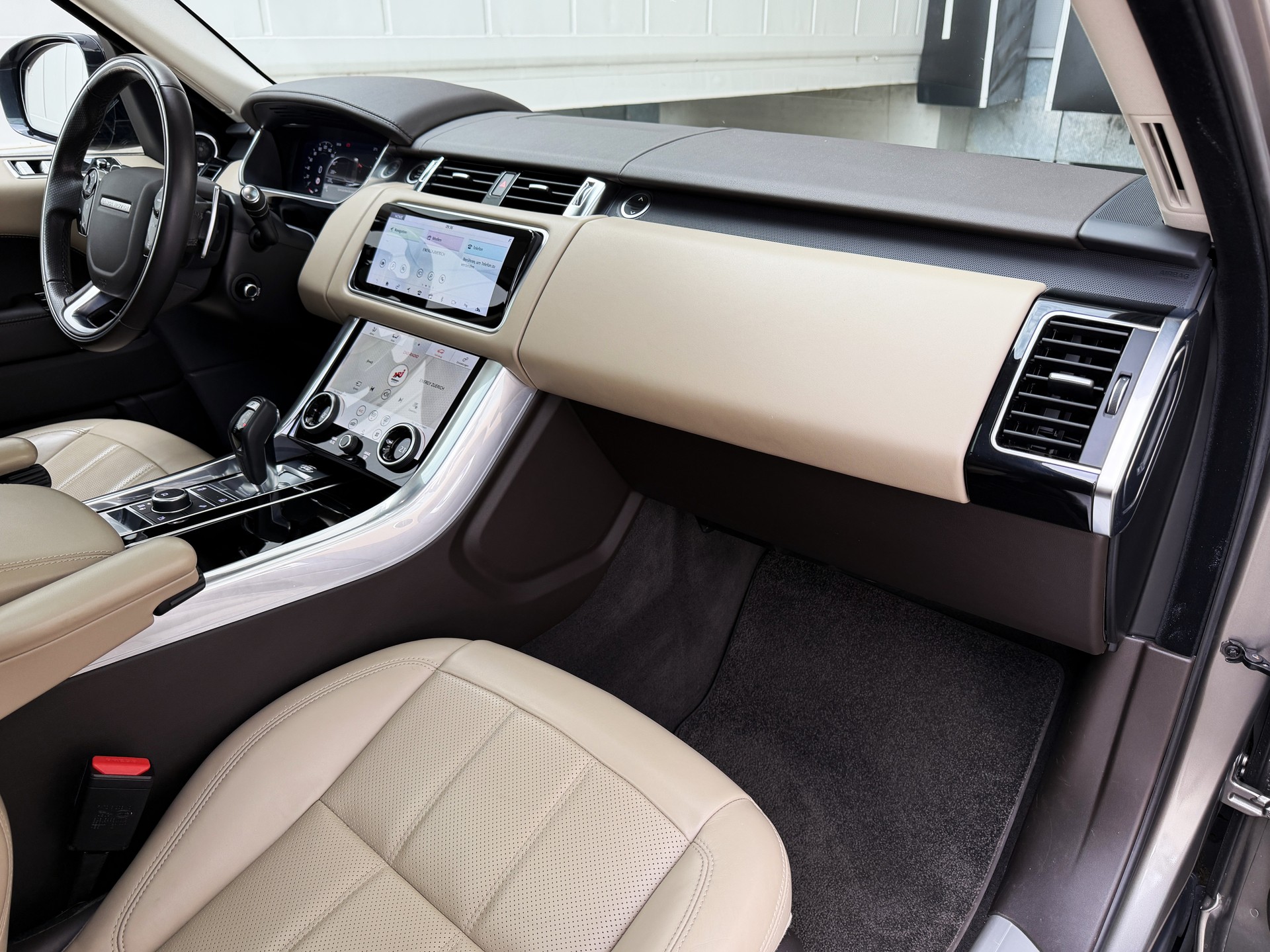 LAND ROVER Range Rover Sport D300 3.0D I6 MHEV HSE Dynamic 301PS - *1.HAND* - *VOLLAUSSTATTUNG* - *AHK 3500KG* - *GARANTIE*-image-16
