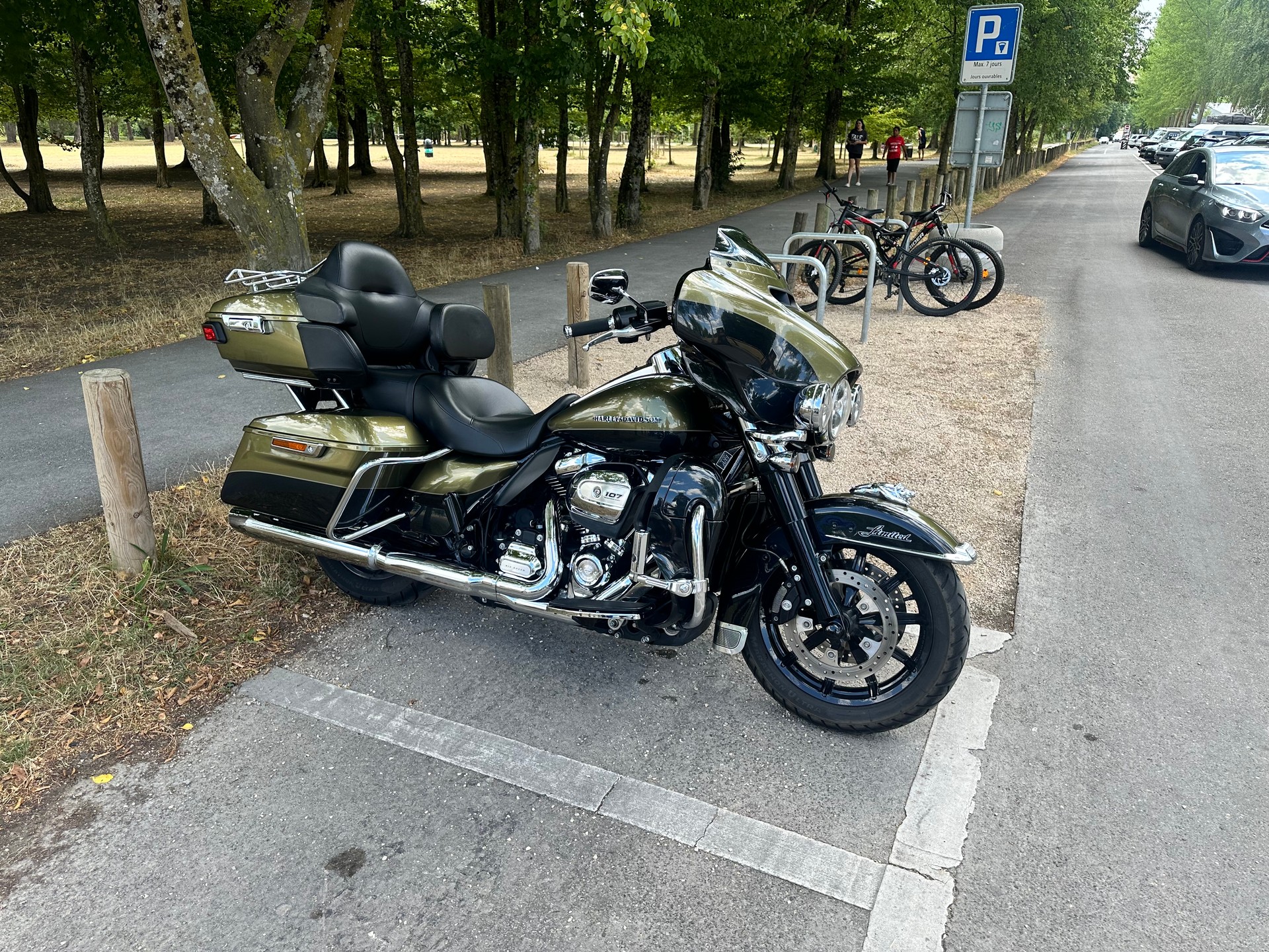 HARLEY-DAVIDSON FLHTK Electra Glide Ultra Limited Low 107-image-1