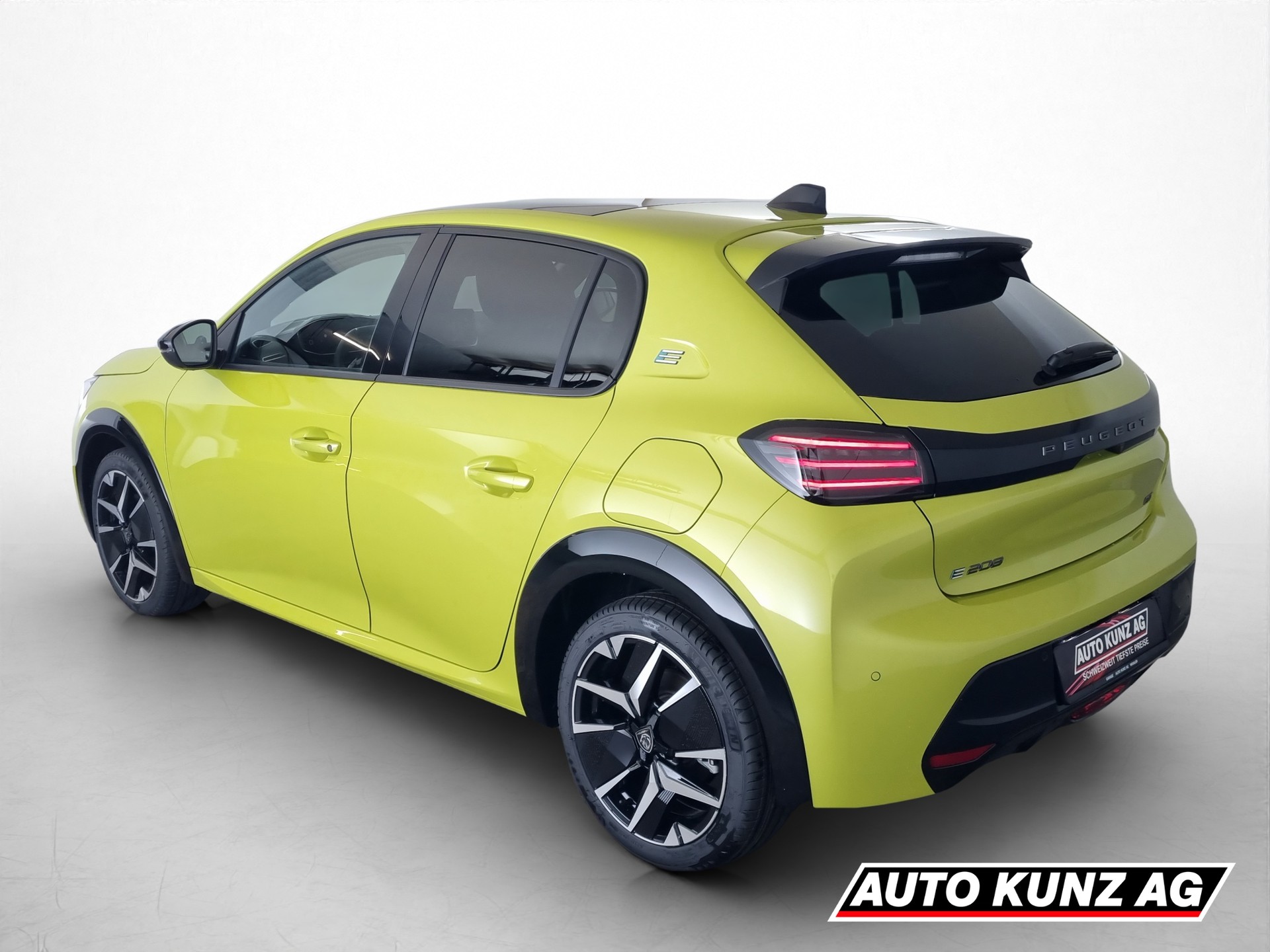 PEUGEOT 208 54kWh e-GT-showroom-element-3