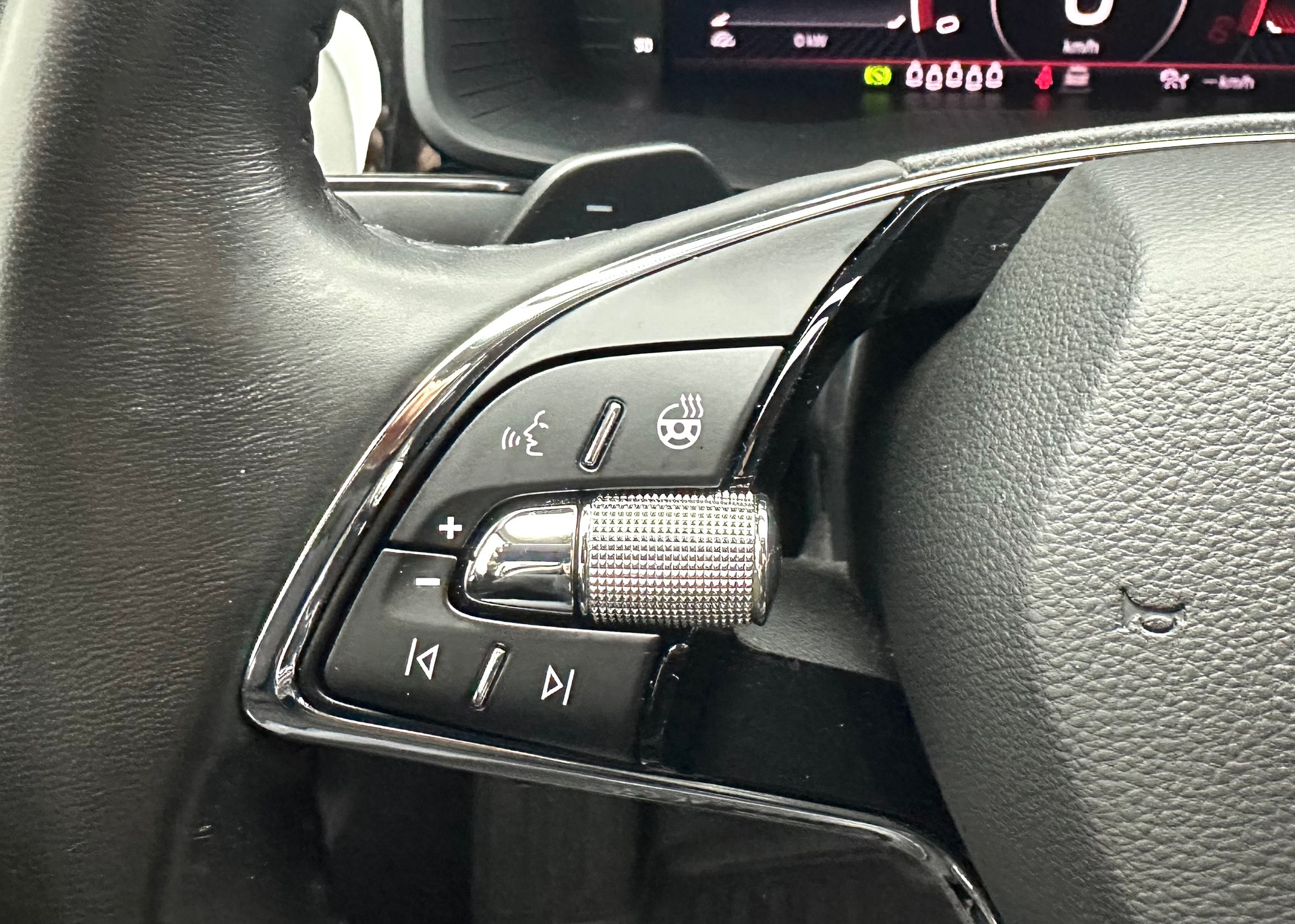SKODA Kodiaq 2.0 TDI SCR L&K 4x4 DSG 7-Plätzer-image-9