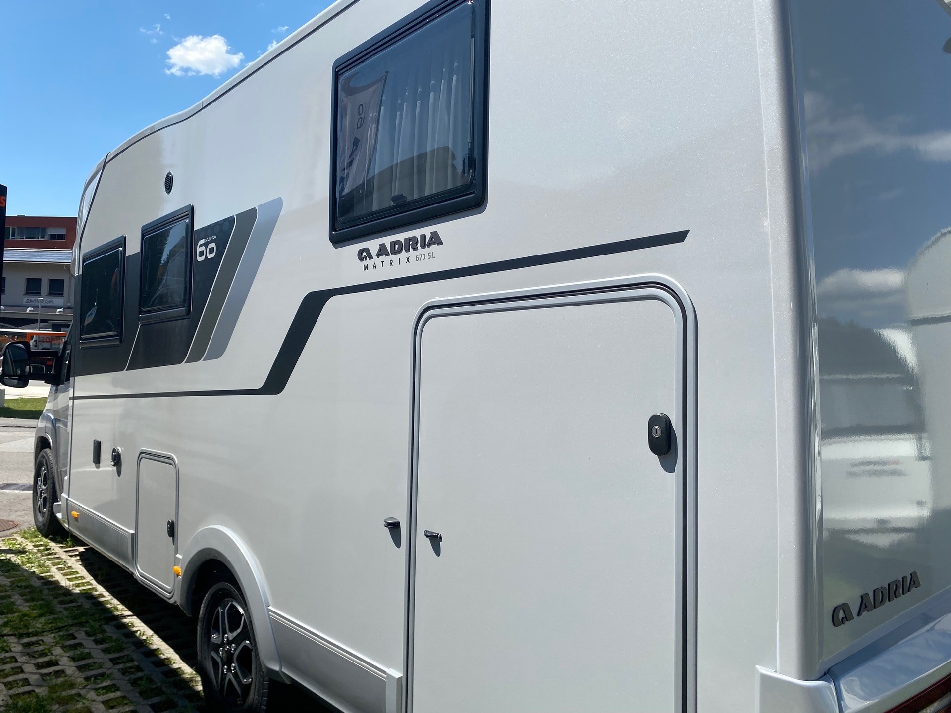 ADRIA MATRIX 670 SL 60Y-image-1