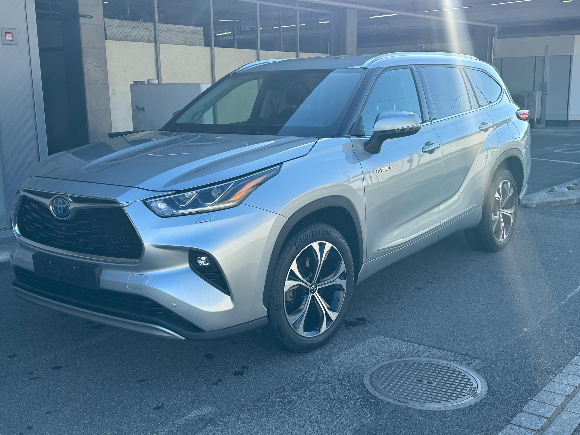 TOYOTA Highlander 2.5 HSD Premium e-CVT