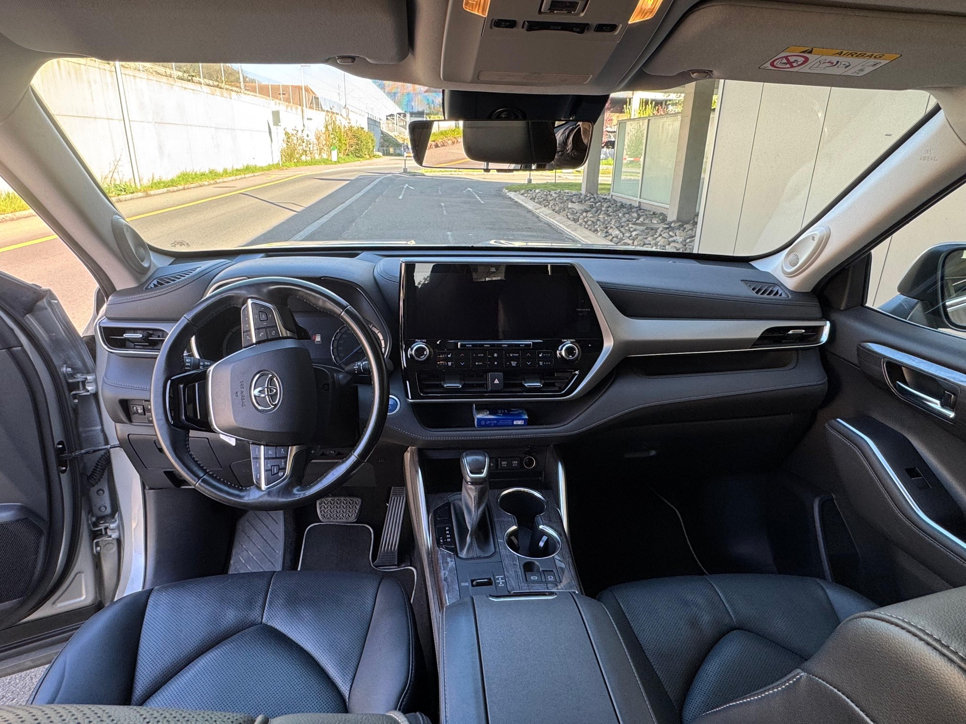 TOYOTA Highlander 2.5 HSD Premium e-CVT-image-11