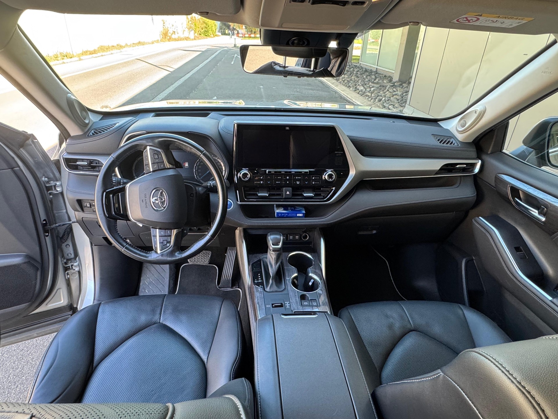 TOYOTA Highlander 2.5 HSD Premium e-CVT-image-13