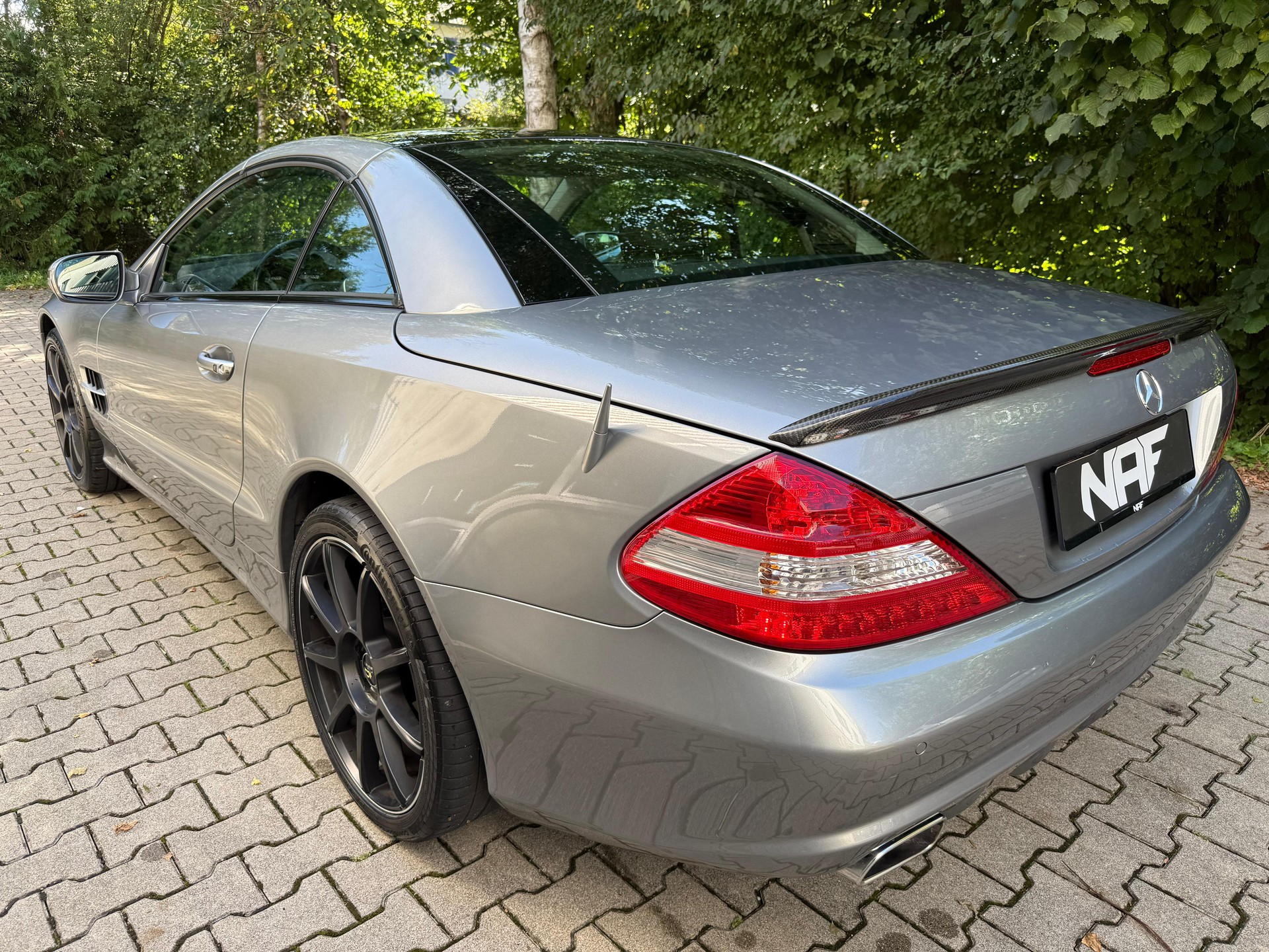 MERCEDES-BENZ SL 500 7G-Tronic-showroom-element-3