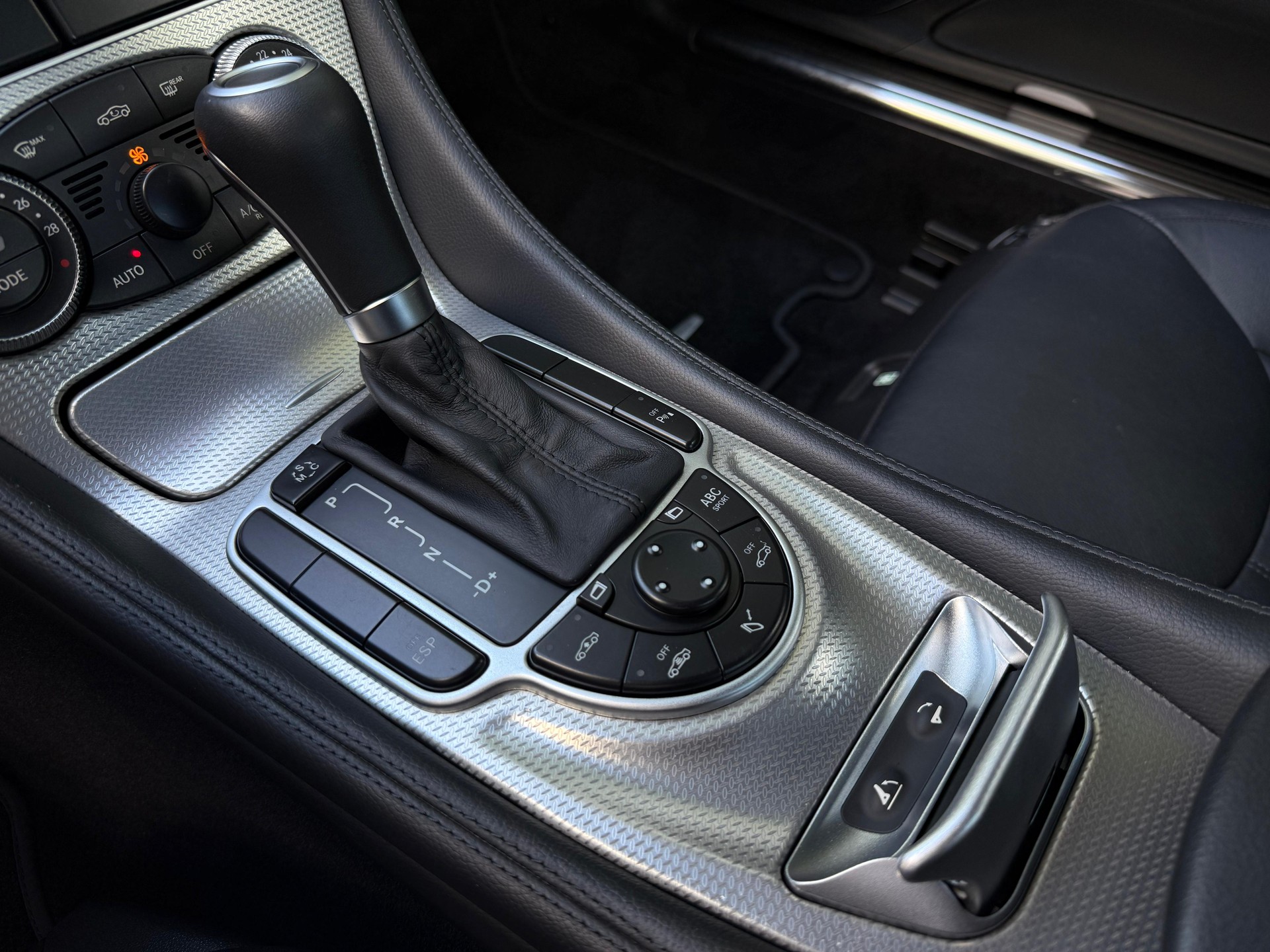 MERCEDES-BENZ SL 500 7G-Tronic-image-19