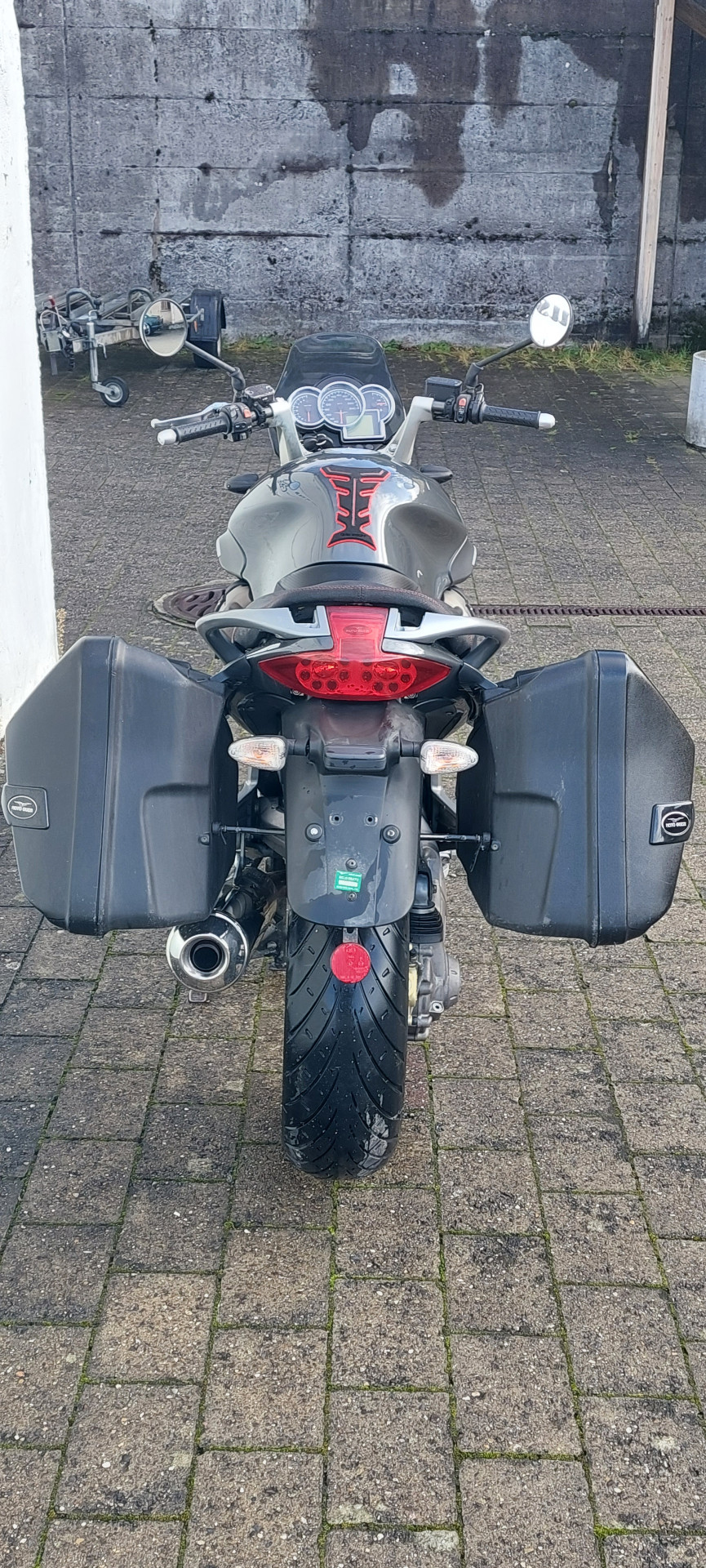 MOTO GUZZI Breva 1100-image-3