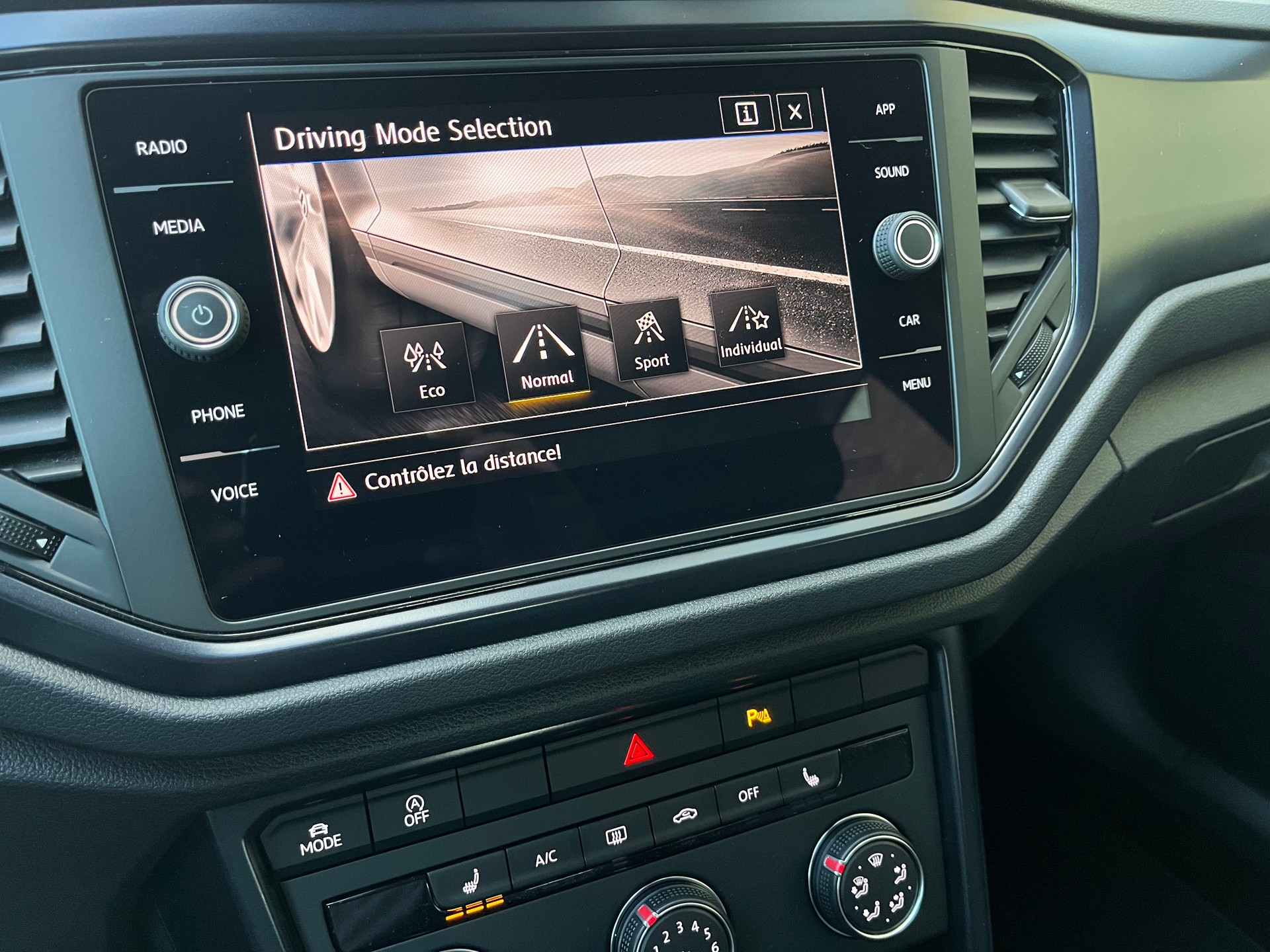 VW T-Roc 1.0 TSI-image-17