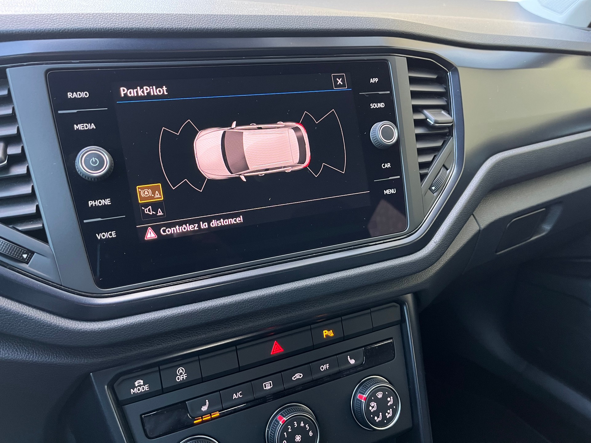 VW T-Roc 1.0 TSI-image-18