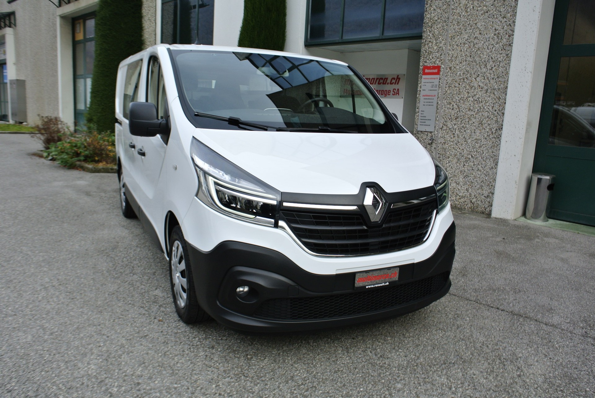 RENAULT Trafic 2.0 Energy dCi 120 3.0t Business L1H1-showroom-element-3