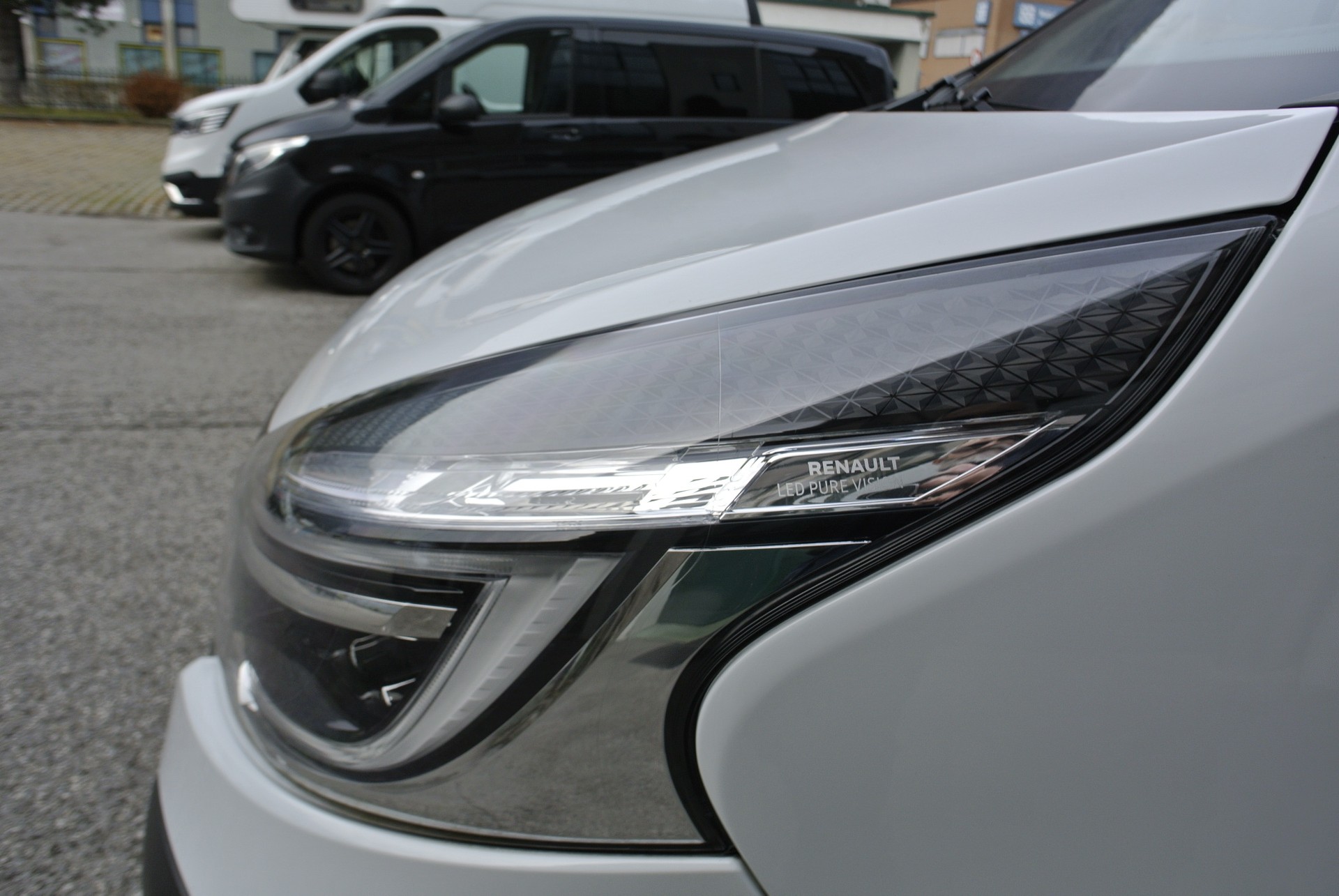 RENAULT Trafic 2.0 Energy dCi 120 3.0t Business L1H1-image-14
