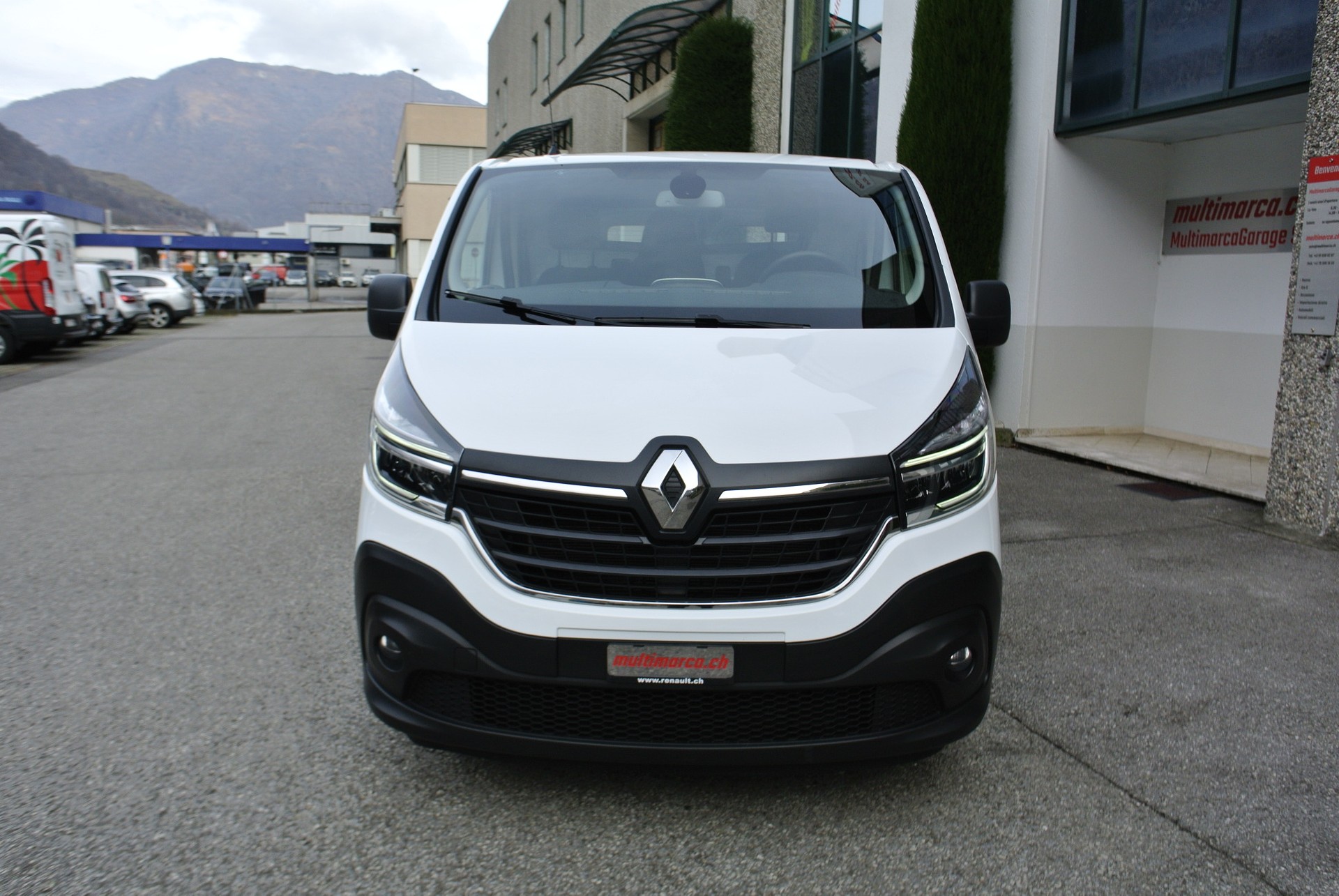 RENAULT Trafic 2.0 Energy dCi 120 3.0t Business L1H1-showroom-element-2