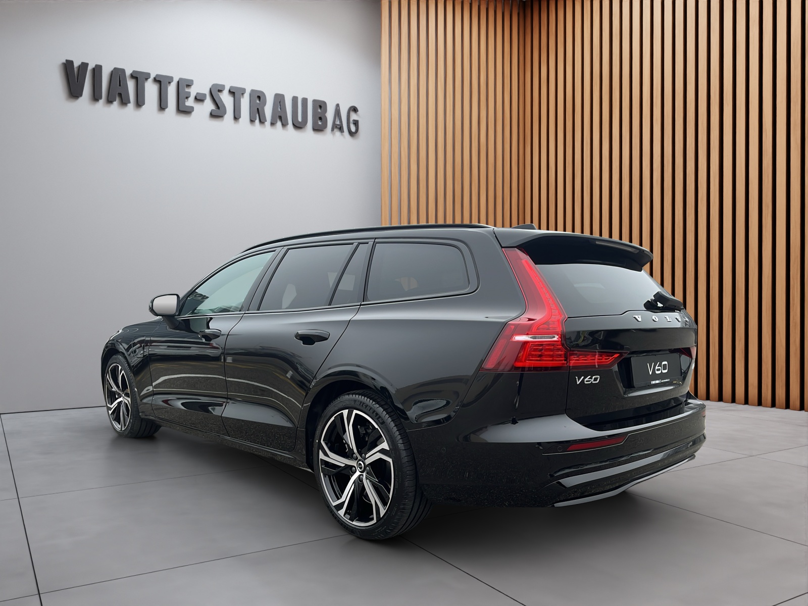 VOLVO V60 2.0 T6 TE Ultra Dark eAWD-showroom-element-3