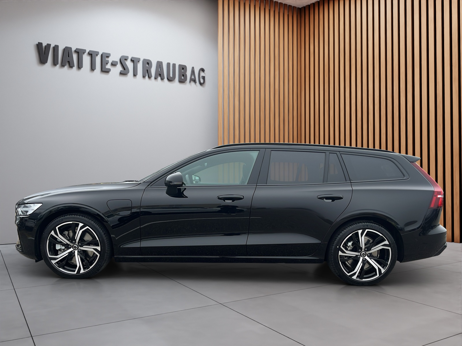 VOLVO V60 2.0 T6 TE Ultra Dark eAWD-showroom-element-2