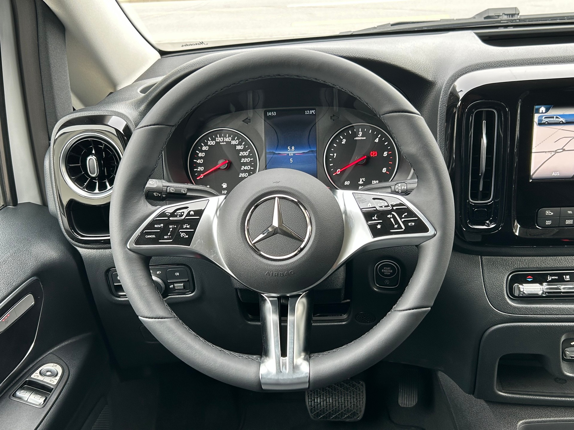 MERCEDES-BENZ Vito 116 CDI Tourer SELECT Family-image-18