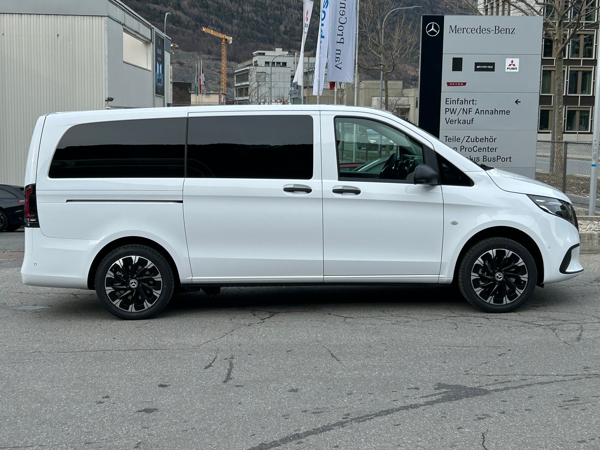 MERCEDES-BENZ Vito 116 CDI Tourer SELECT Family-image-13