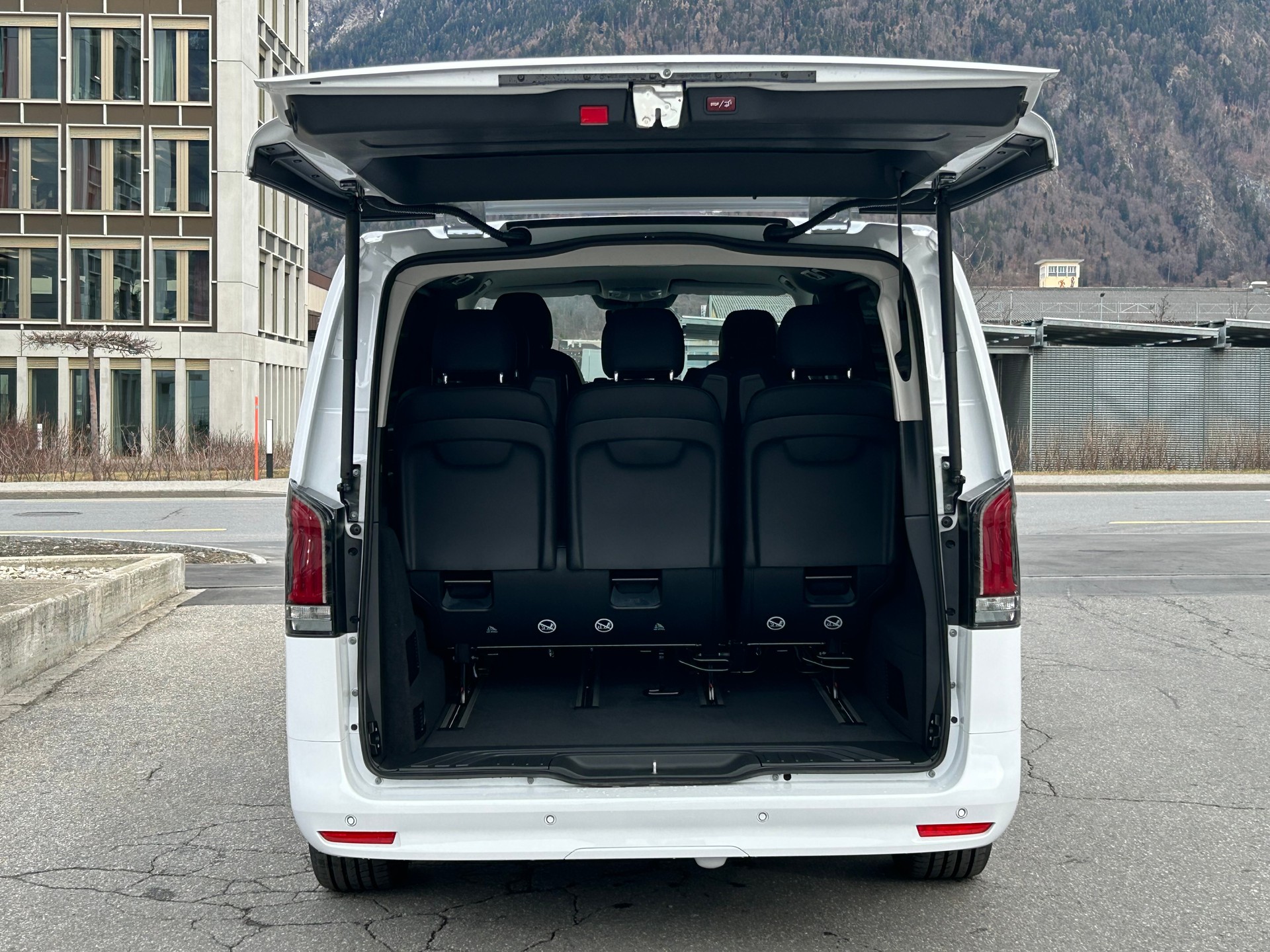 MERCEDES-BENZ Vito 116 CDI Tourer SELECT Family-image-9