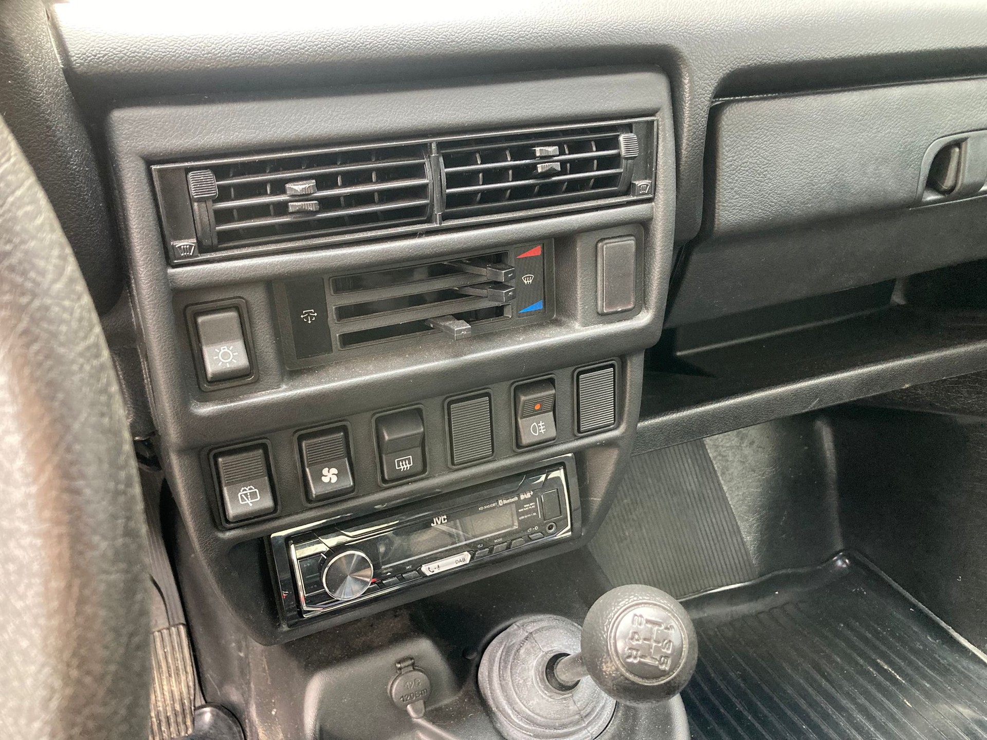 LADA Niva M Classic 4x4 1.7i-image-11