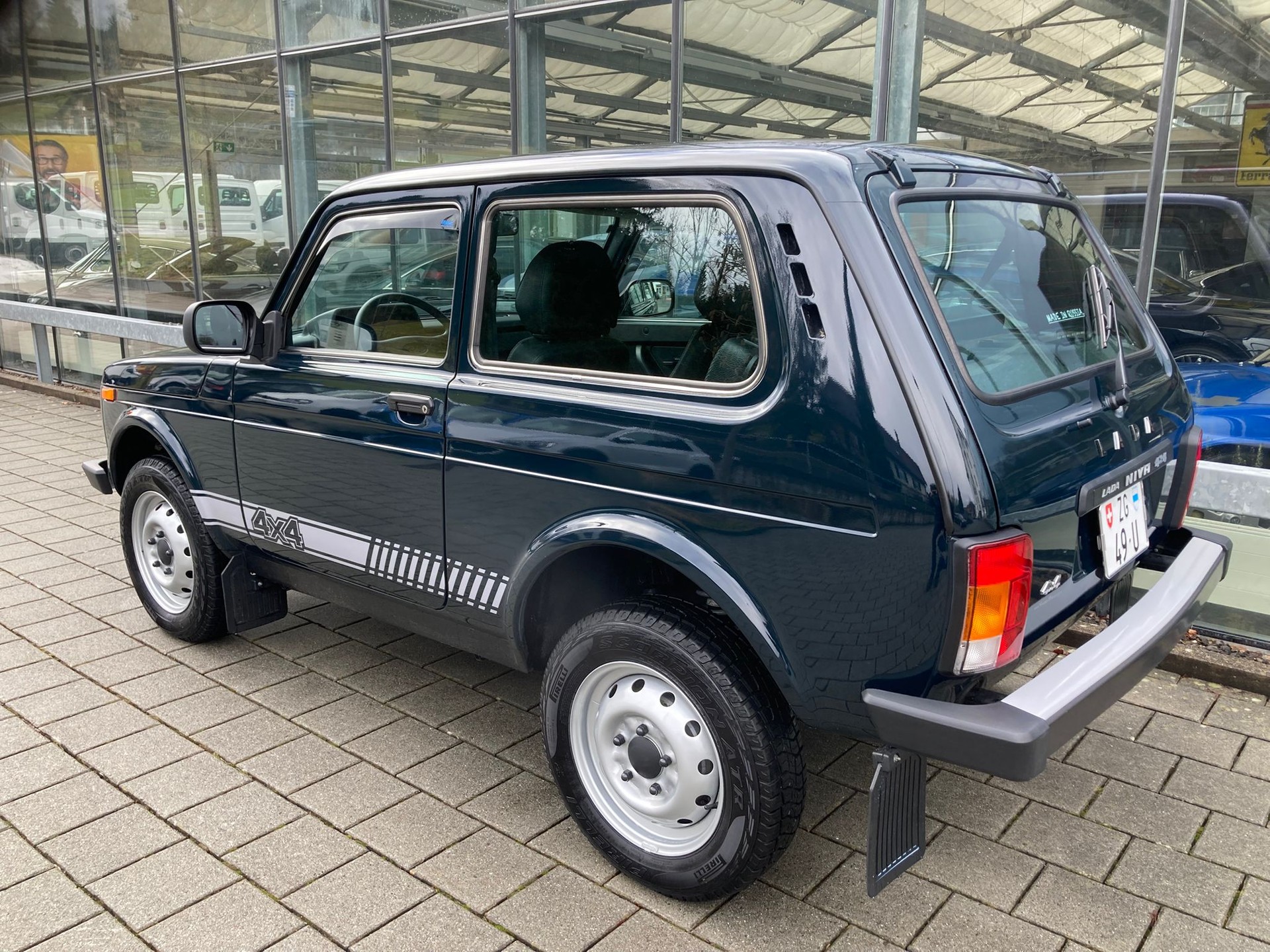 LADA Niva M Classic 4x4 1.7i-showroom-element-2
