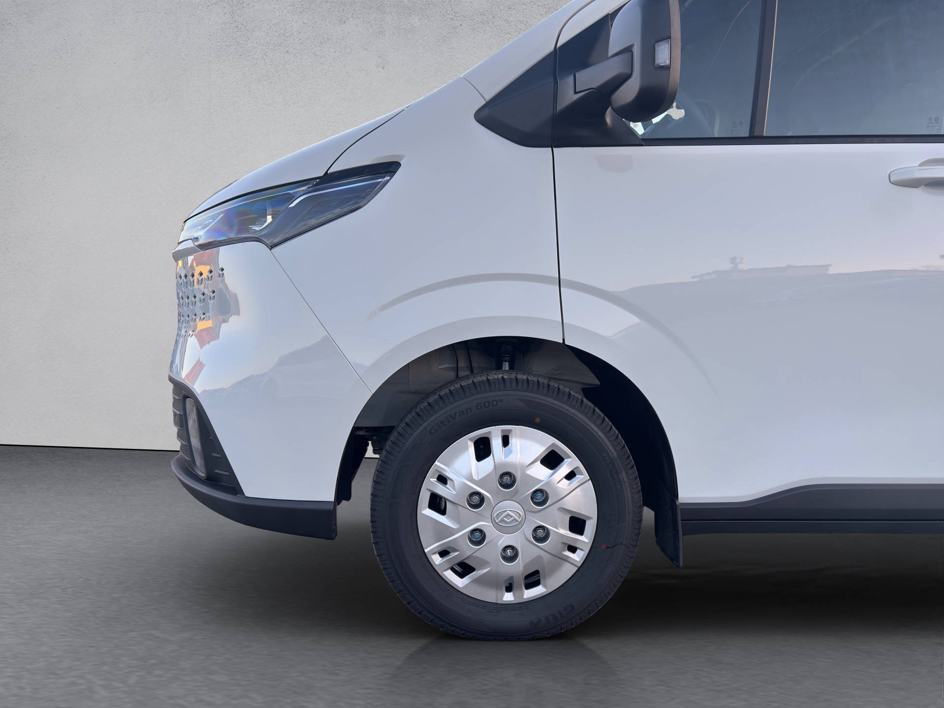 MAXUS Deliver 7 Kaw. L2H1 2.0 TD Base-image-2