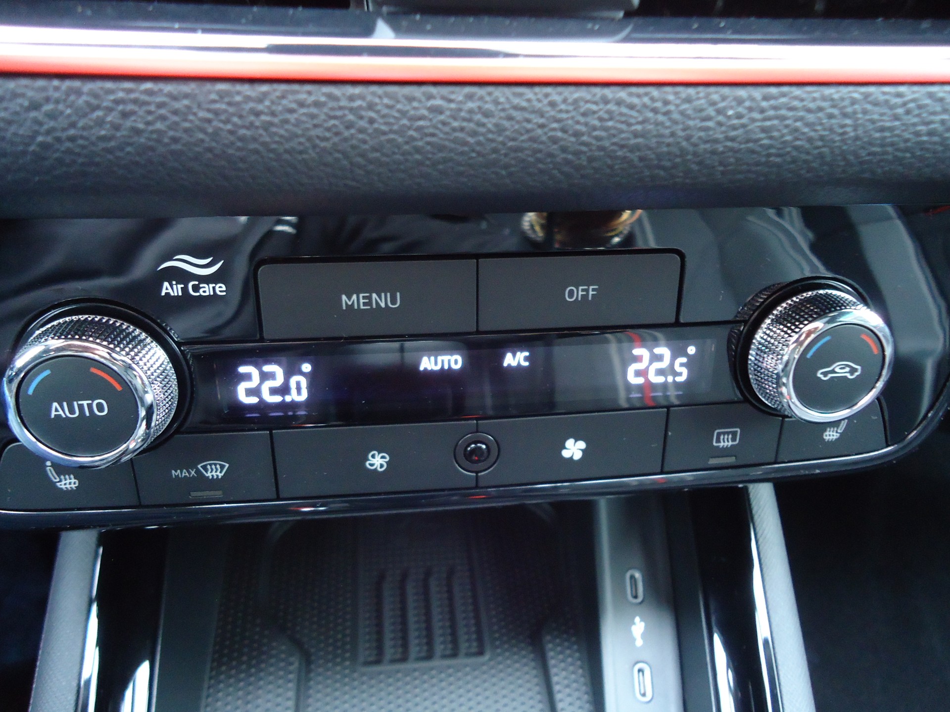 SKODA Scala 1.0 TSI Monte Carlo DSG-image-10