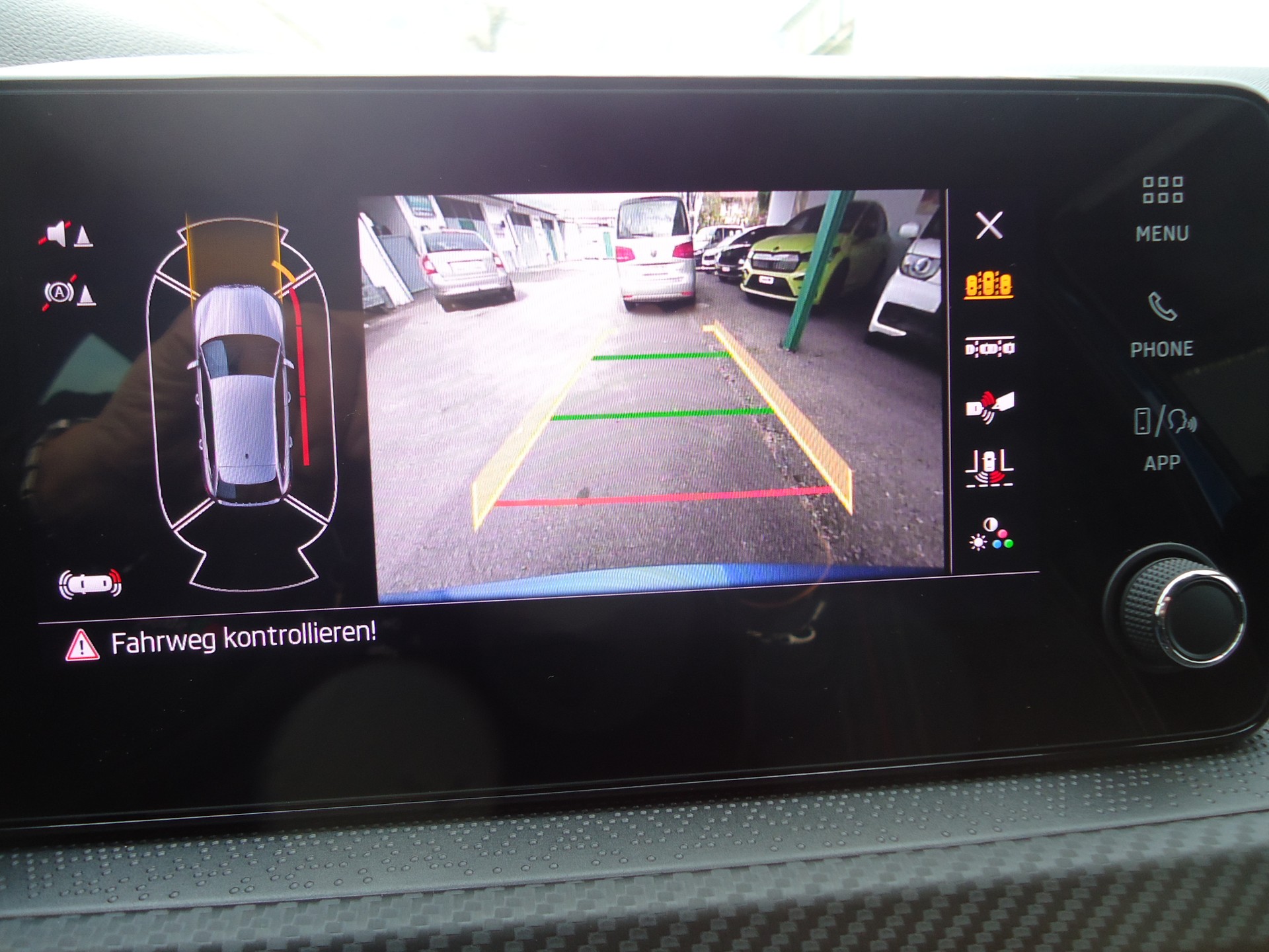 SKODA Scala 1.0 TSI Monte Carlo DSG-image-8