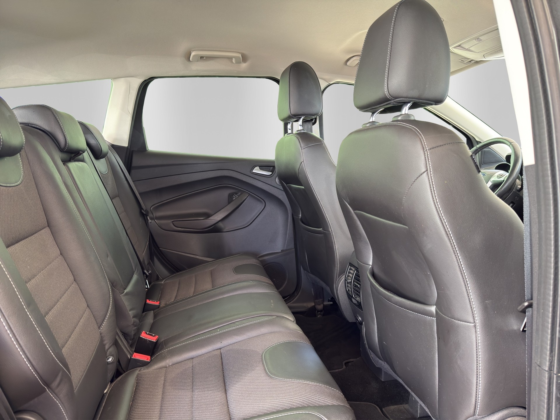 FORD Kuga 2.0 TDCi Titanium 4WD PowerShift-image-14