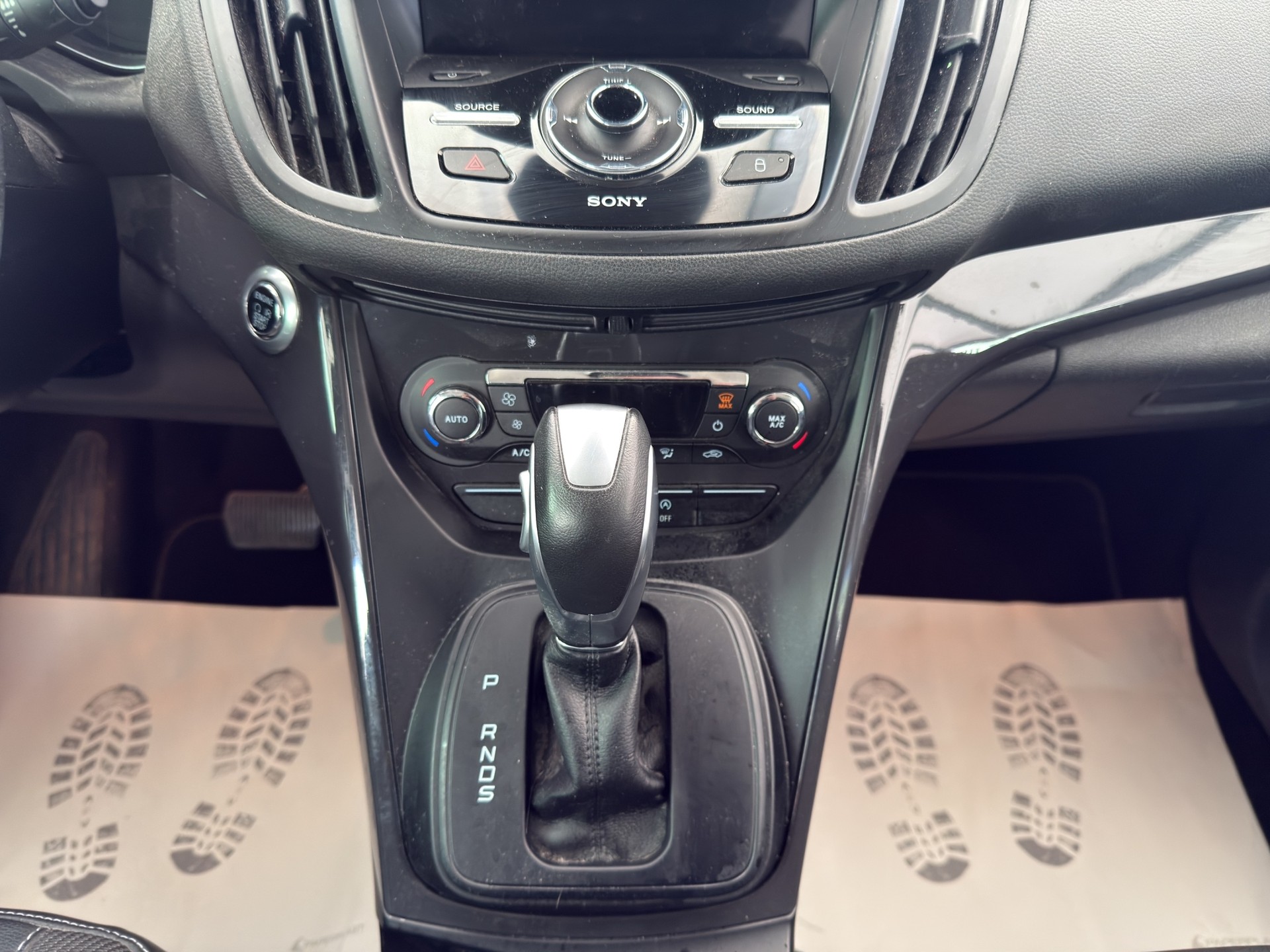 FORD Kuga 2.0 TDCi Titanium 4WD PowerShift-image-10