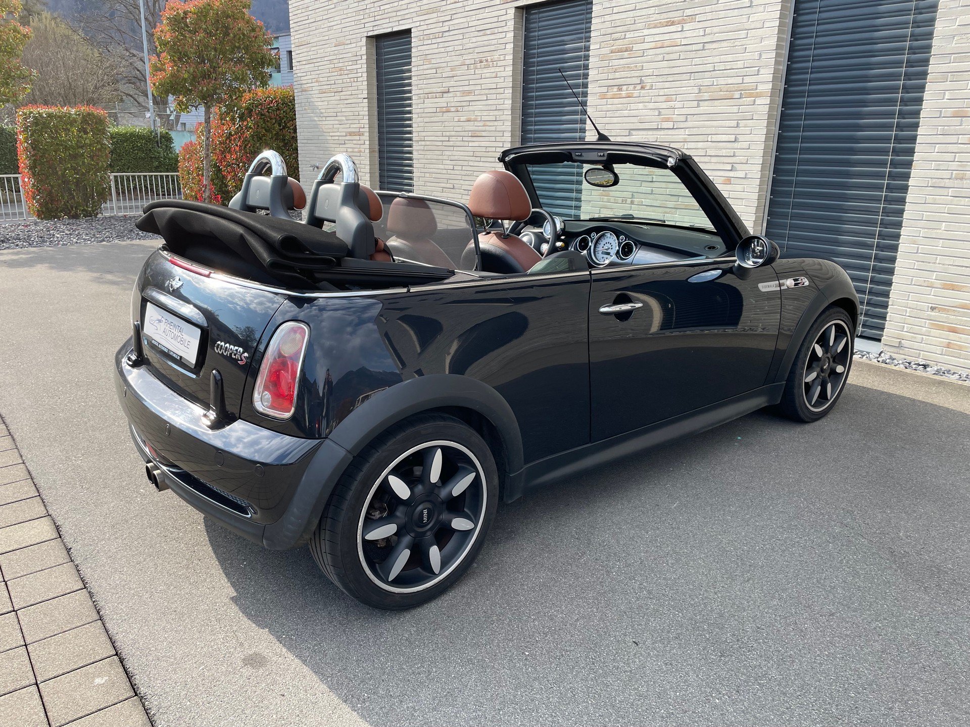 MINI Cooper S Cabriolet-image-8
