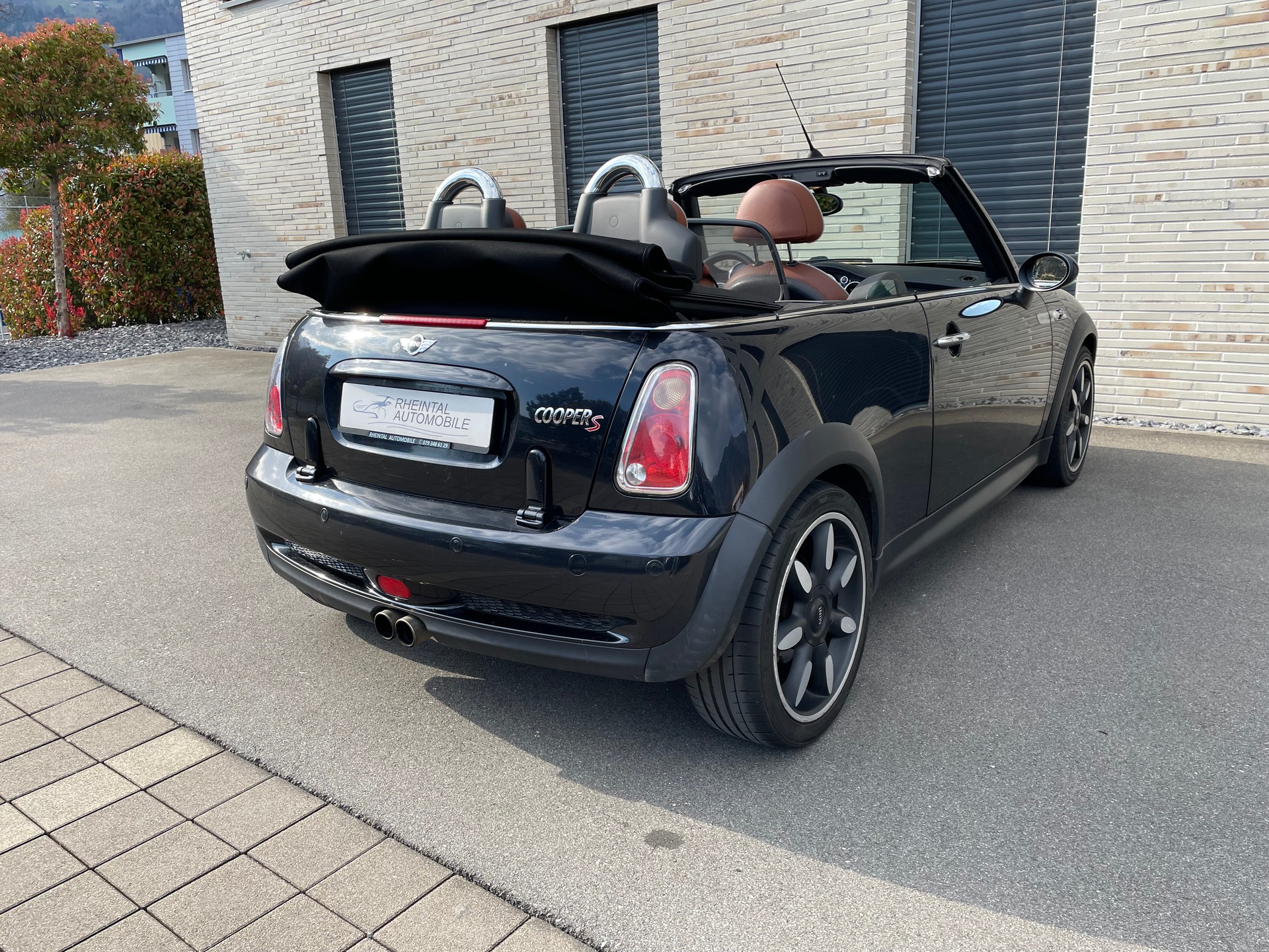 MINI Cooper S Cabriolet-image-7