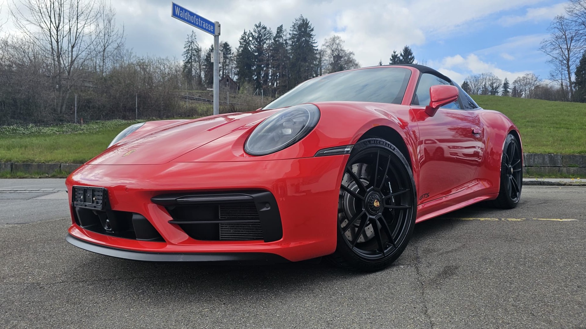 PORSCHE 911 Targa 4 GTS PDK-showroom-element-1
