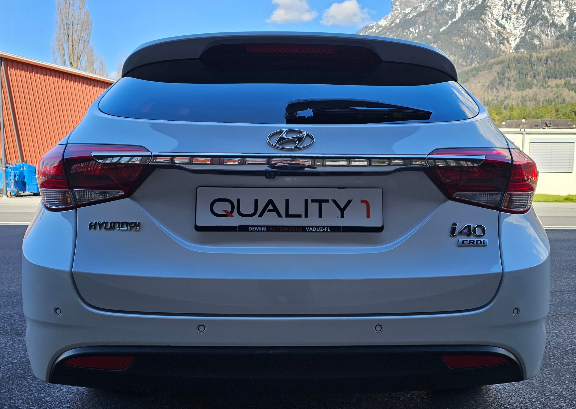 HYUNDAI i40 Wagon 1.7 CRDI Amplia Automatic-image-7