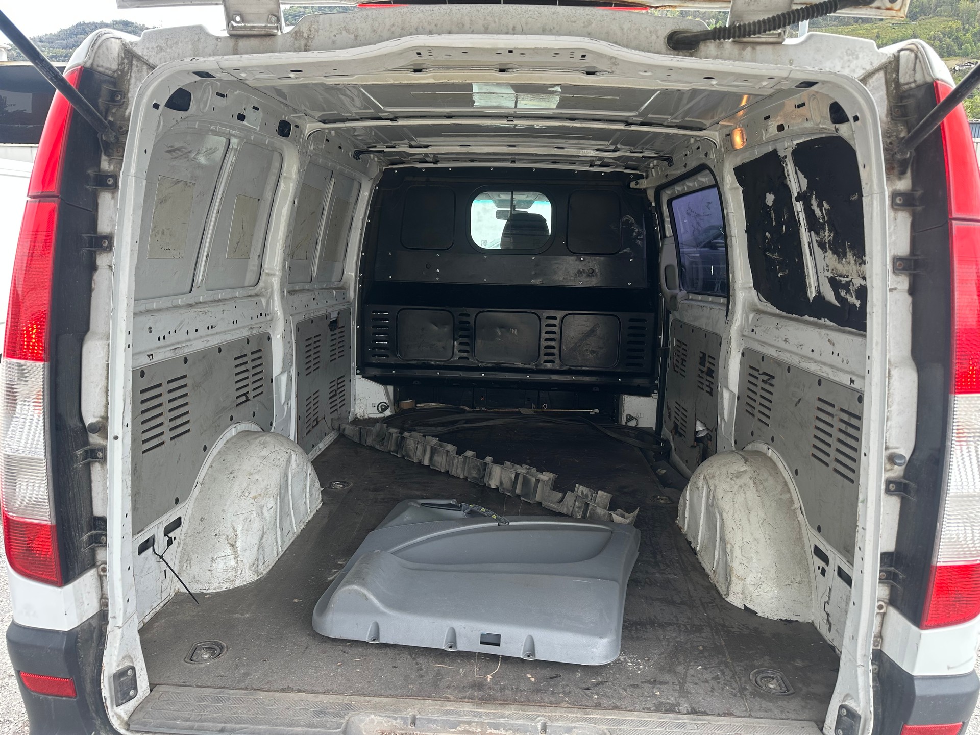MERCEDES-BENZ Vito 111 CDI 4x4-image-8
