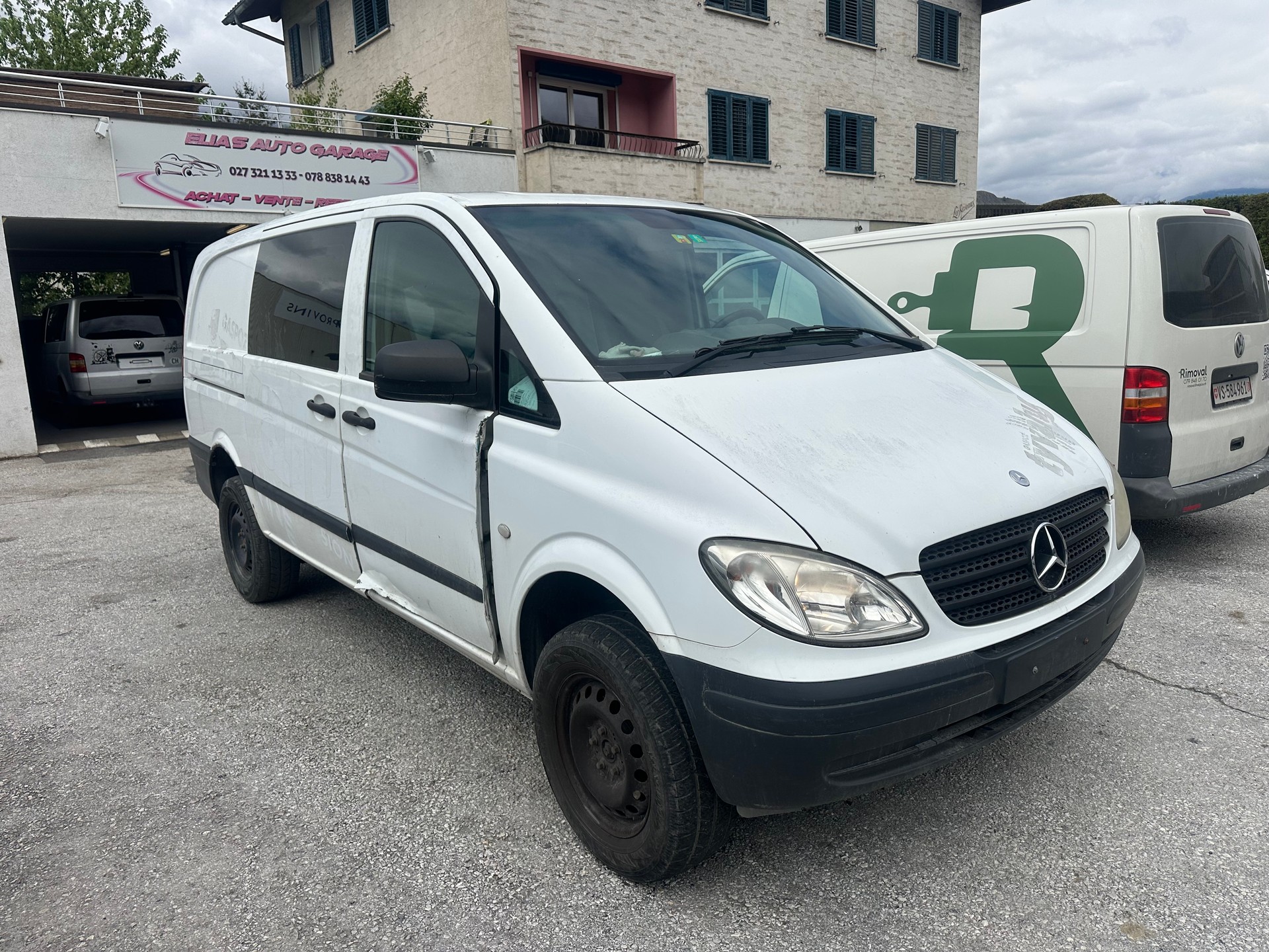MERCEDES-BENZ Vito 111 CDI 4x4-image-2