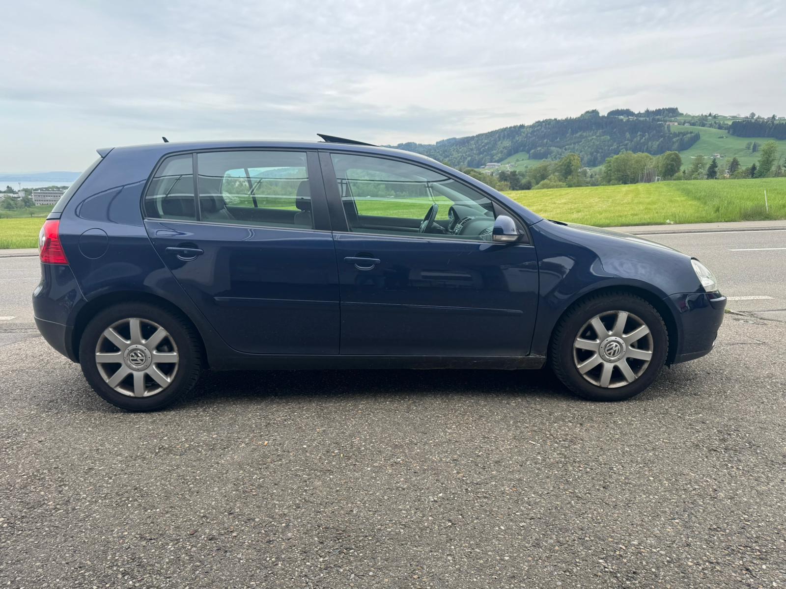 VW Golf 2.0 TDI Sportline 4Motion-image-7